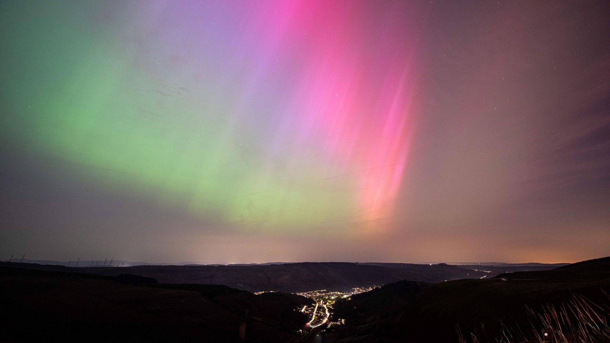 Northern Lights pictured over the Rhondda in May