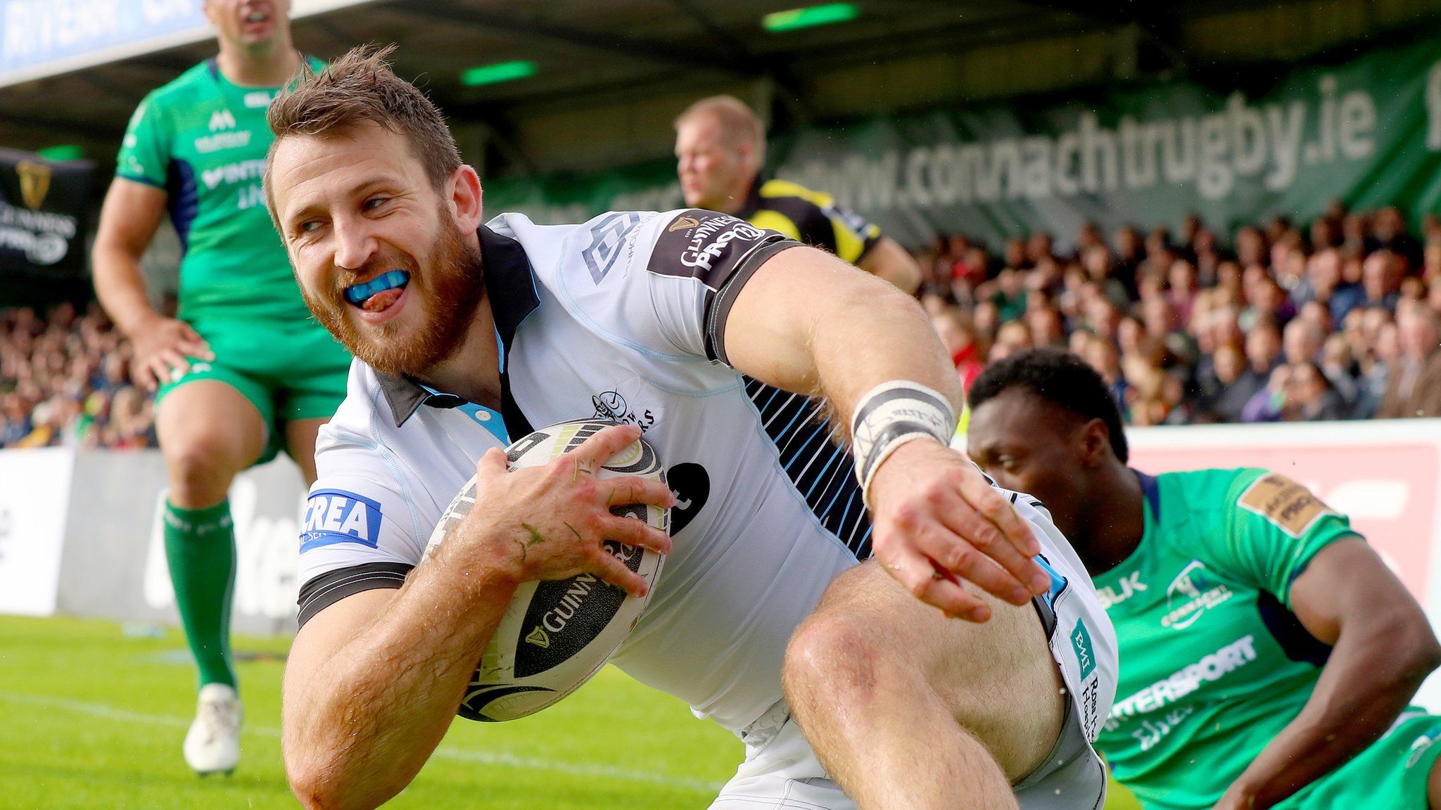 Tommy Seymour celebrates scoring a try for Glasgow against Connacht