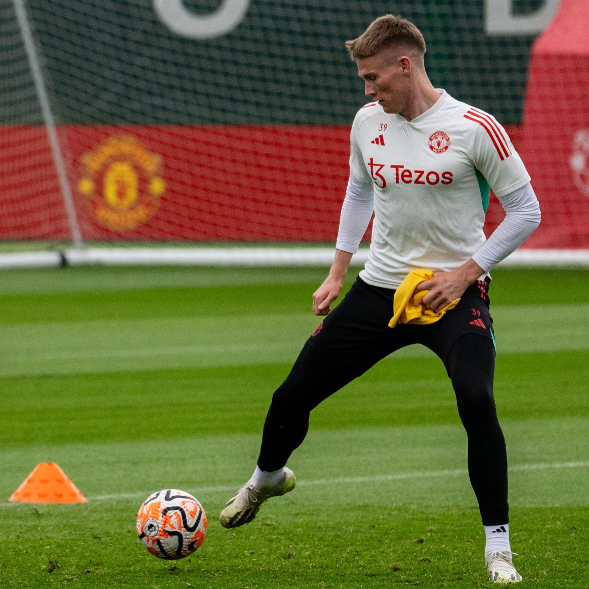 Manchester United Erik Ten Hag cant see what is right in front of him with Scott McTominay
