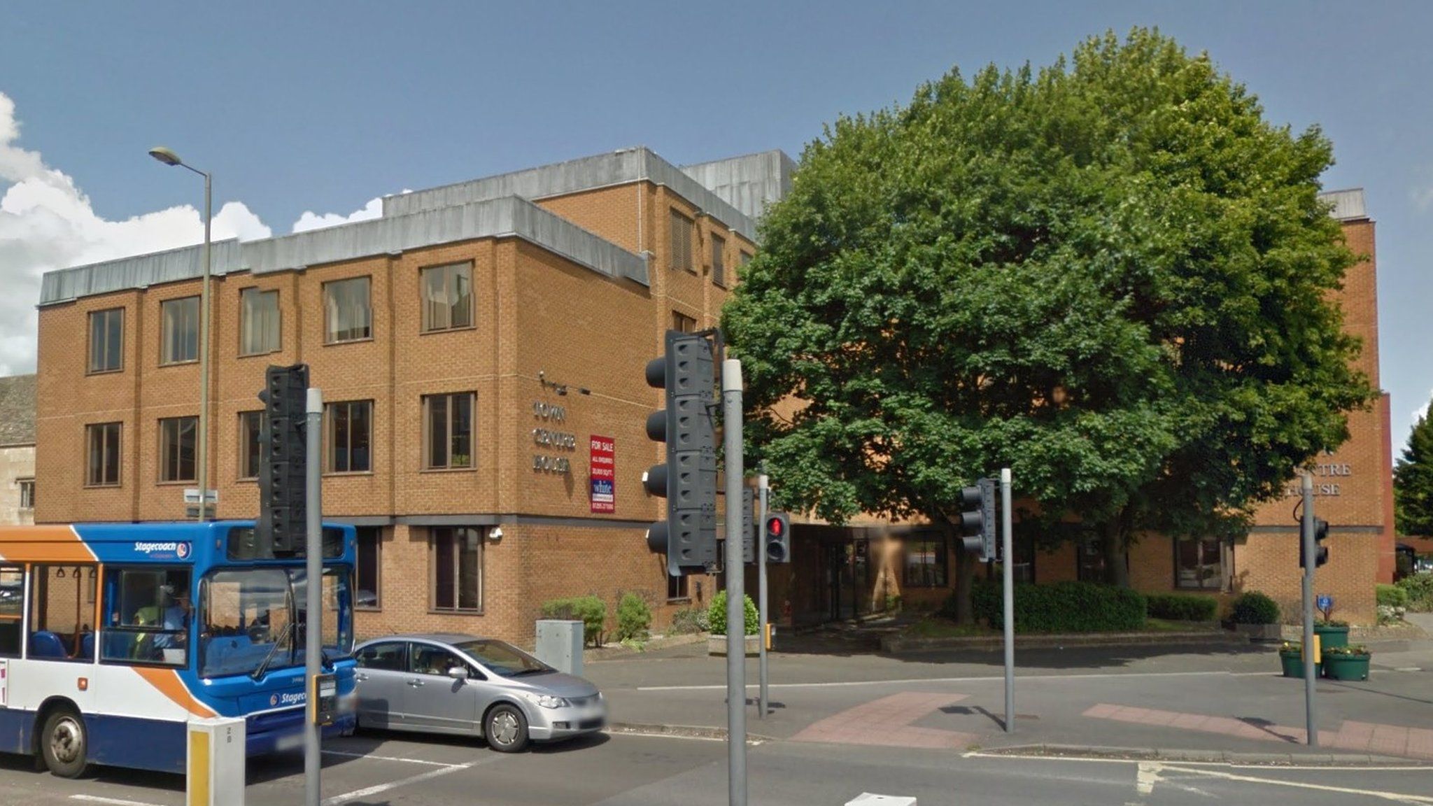 Banbury office block housing development 'a winwin' BBC News