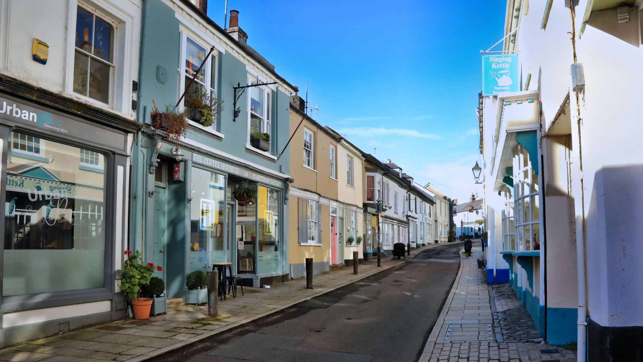 Picture of Fore Street in Buckfastleigh