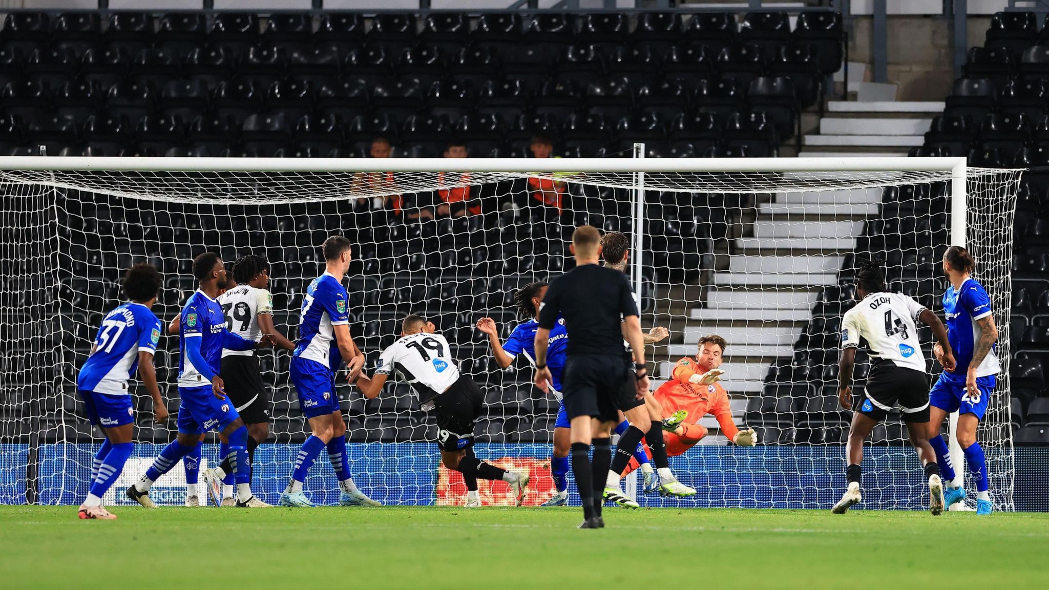 Kayden Jackson of Derby County (19) scores his sides second goal of the match and celebrates with team mates