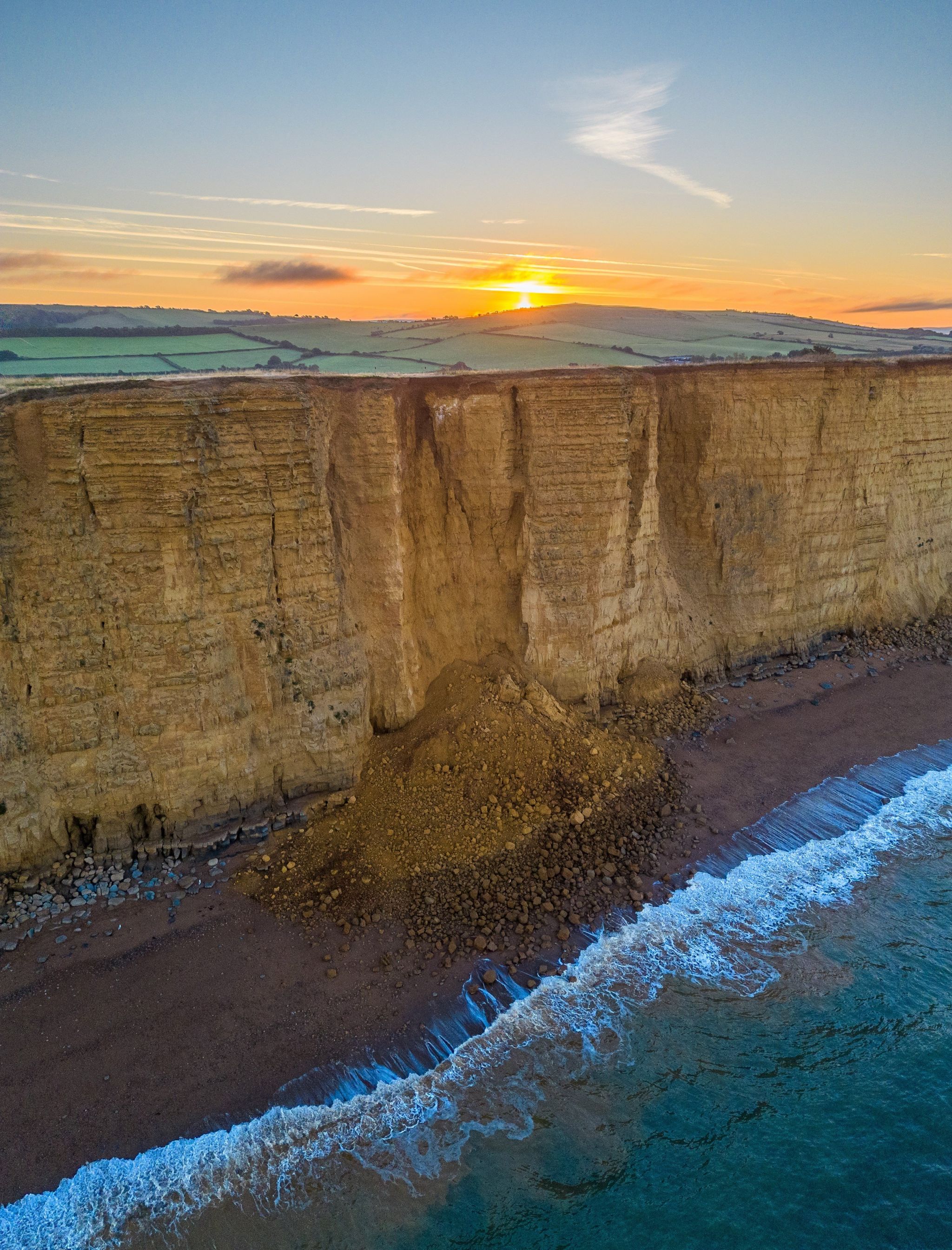 Jurassic Coast: West Bay beach cordoned off after large rock fall - BBC ...