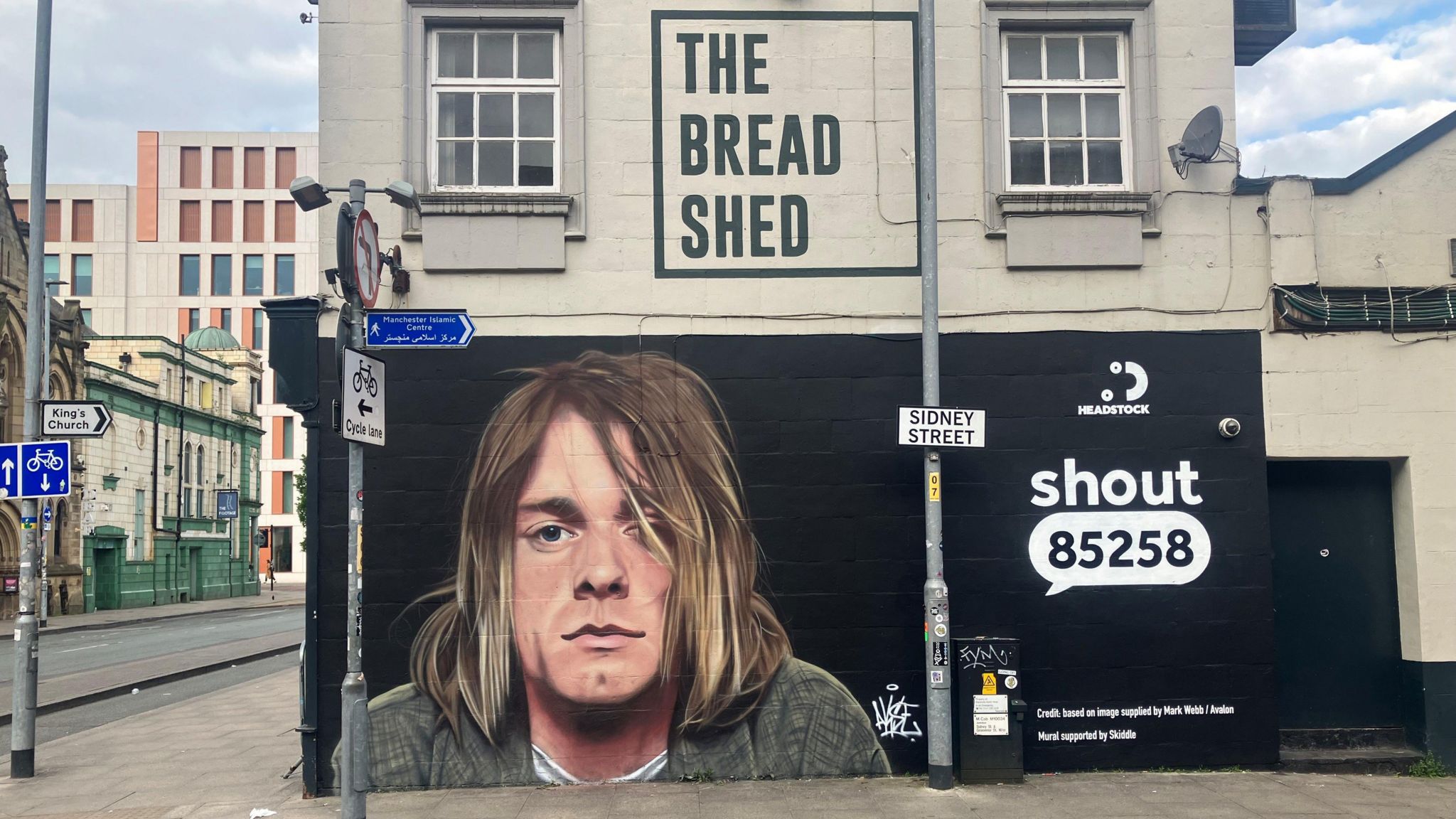 Mural of Kurt Cobain in Manchester