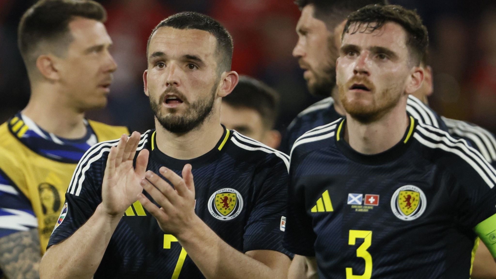 John McGinn និង Andy Robertson