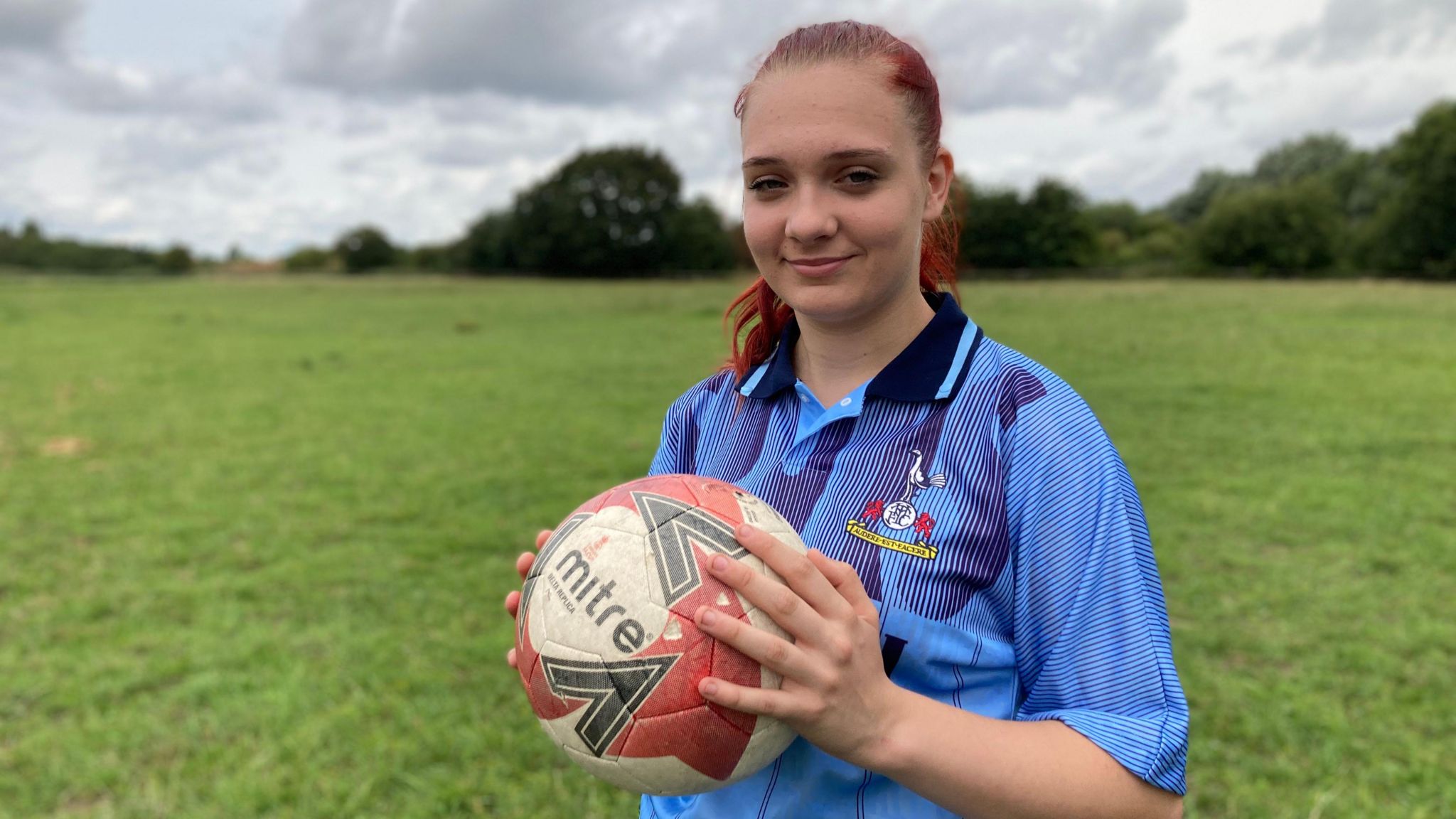 Crowle student wants to replace Gareth Southgate as England boss - BBC News