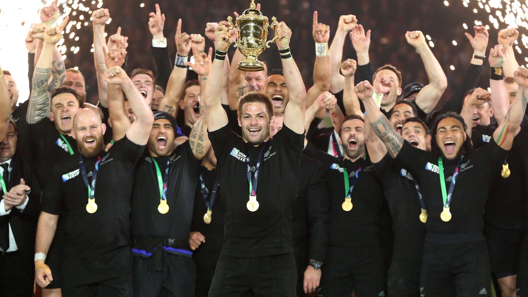 Richie McCaw lifts the 2015 World Cup trophy after their win voer Australia