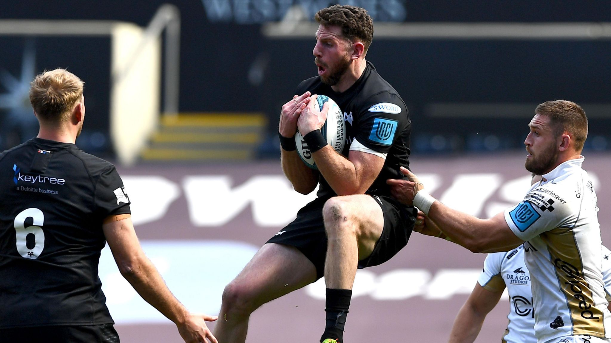 Ospreys wing Alex Cuthbert in action against Dragons in 2022
