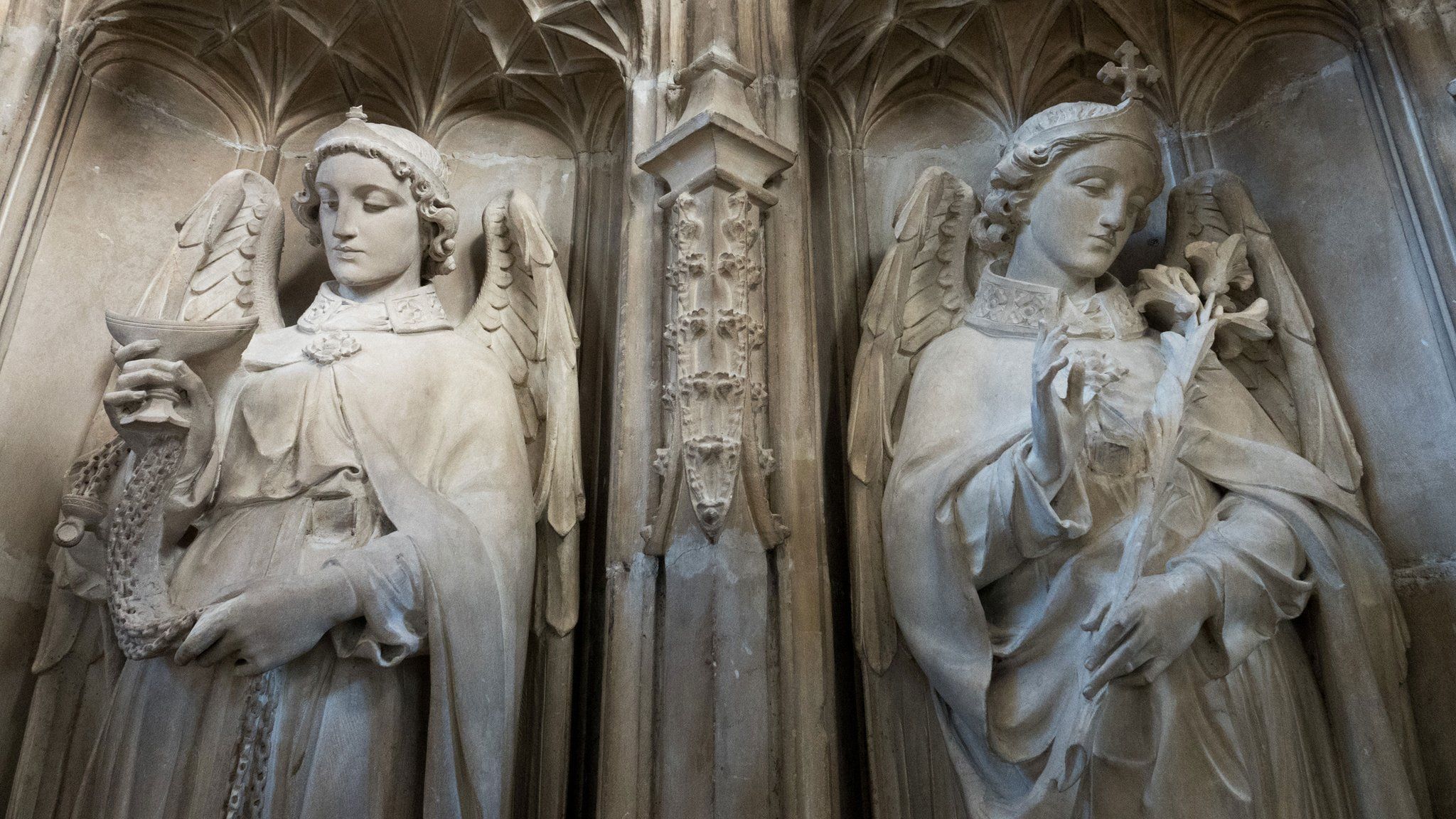 Statues at Winchester Cathedral