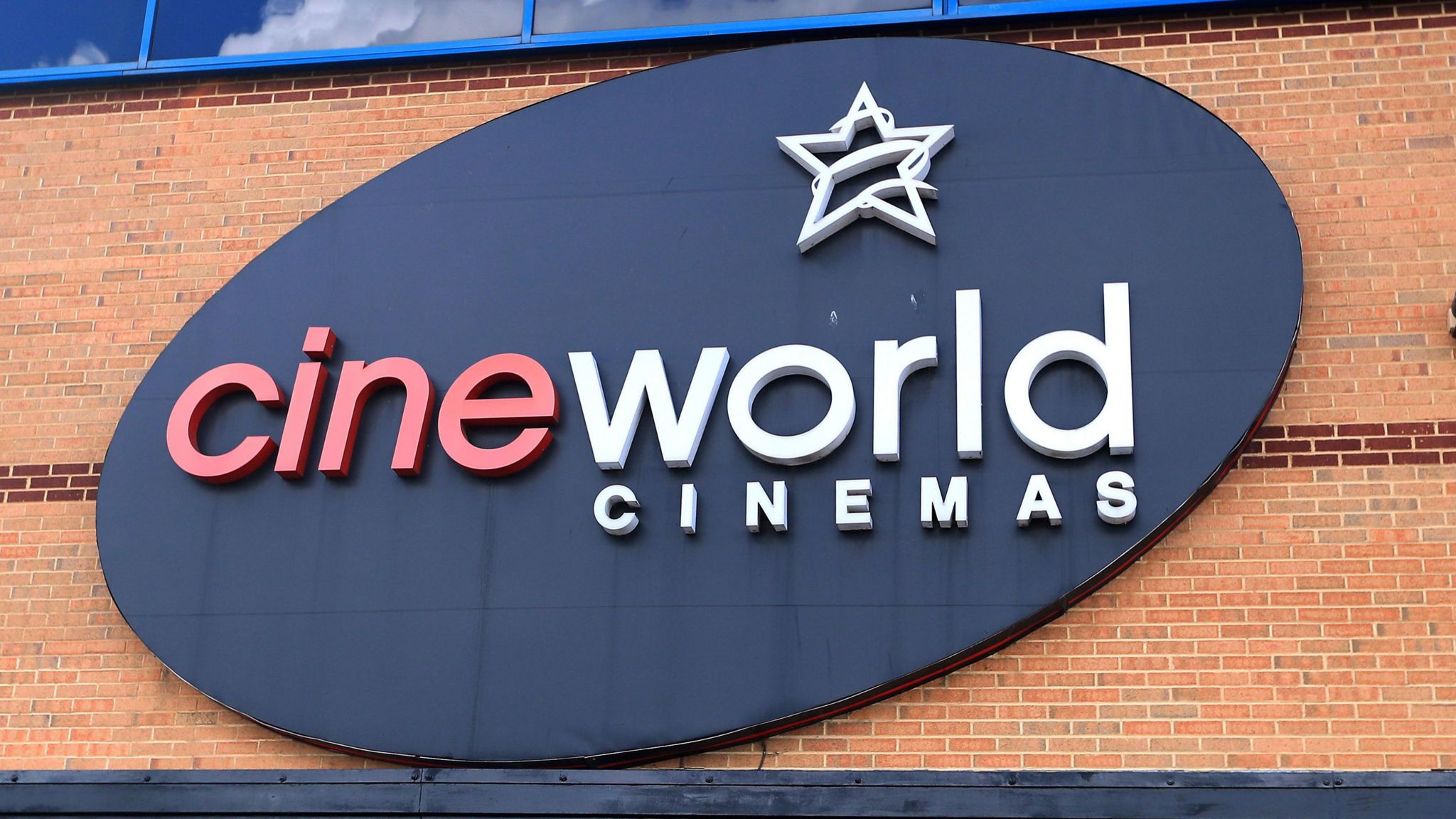 Cineworld announces branch closures as part of restructure - BBC News