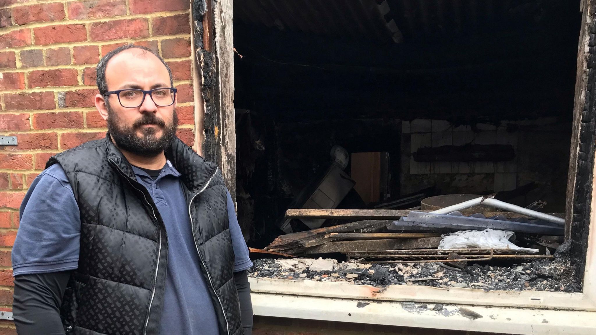 Uckfield diner owner expresses heartbreak after blaze - BBC News