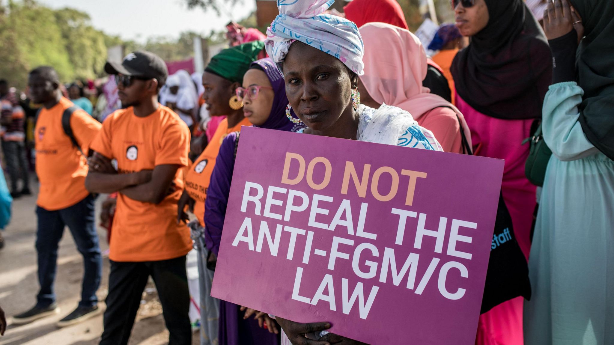 Gambia FGM: Parliament rejects bill seeking to end ban - BBC News