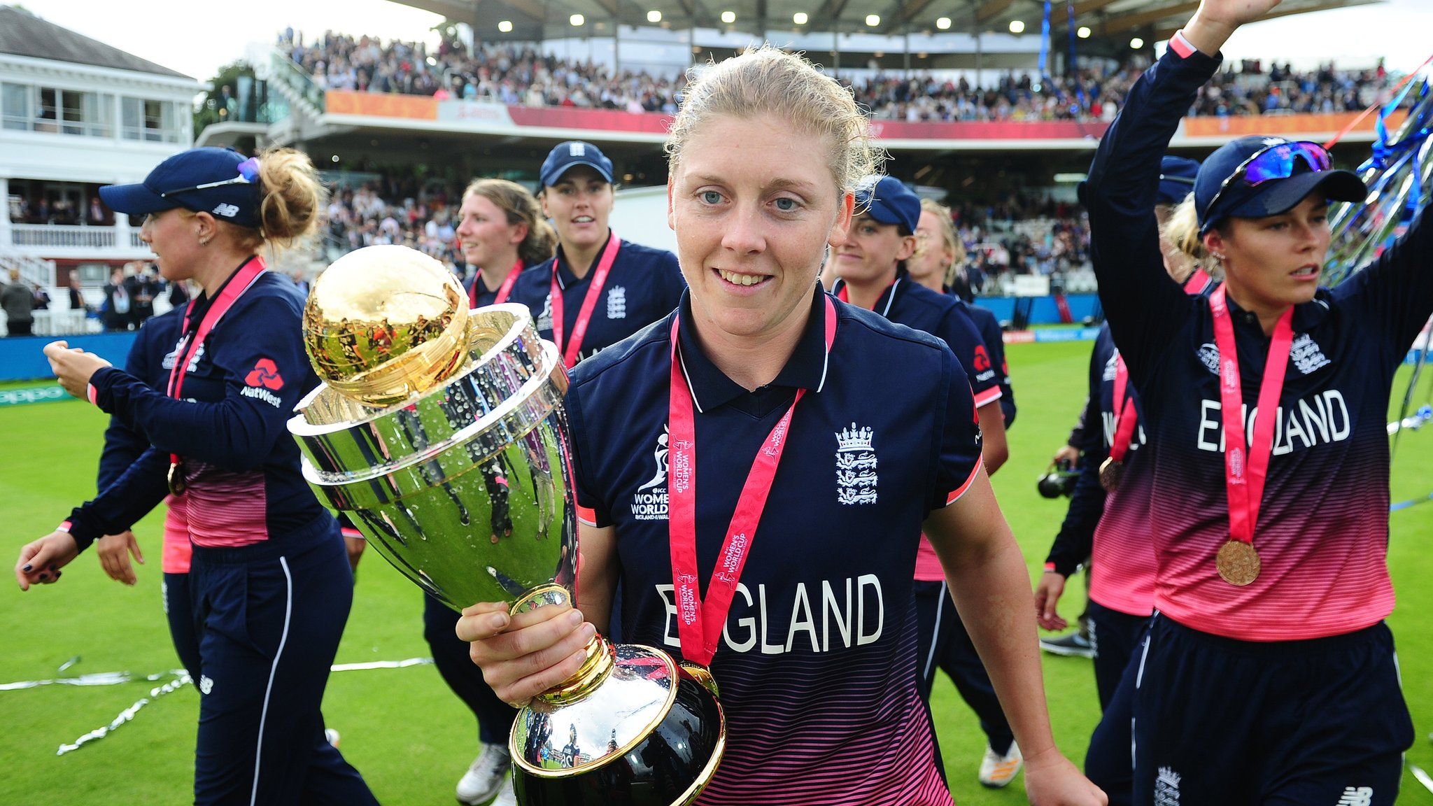 England captain Heather Knight with the Women's World Cup in 2017