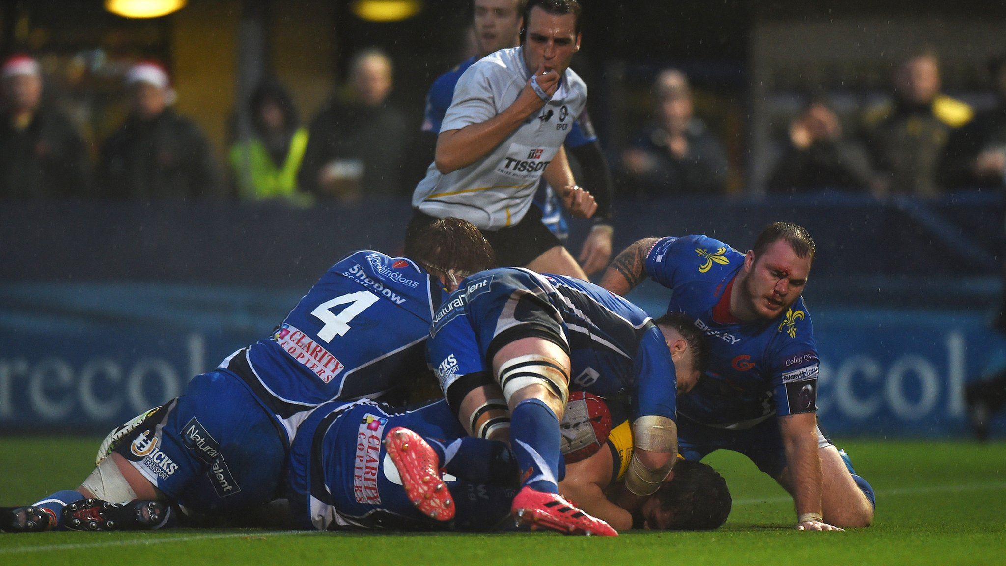 Worcester prop Val Rapava Ruskin dived over for Warriors' first try to turn the contest in the final minute of the first half