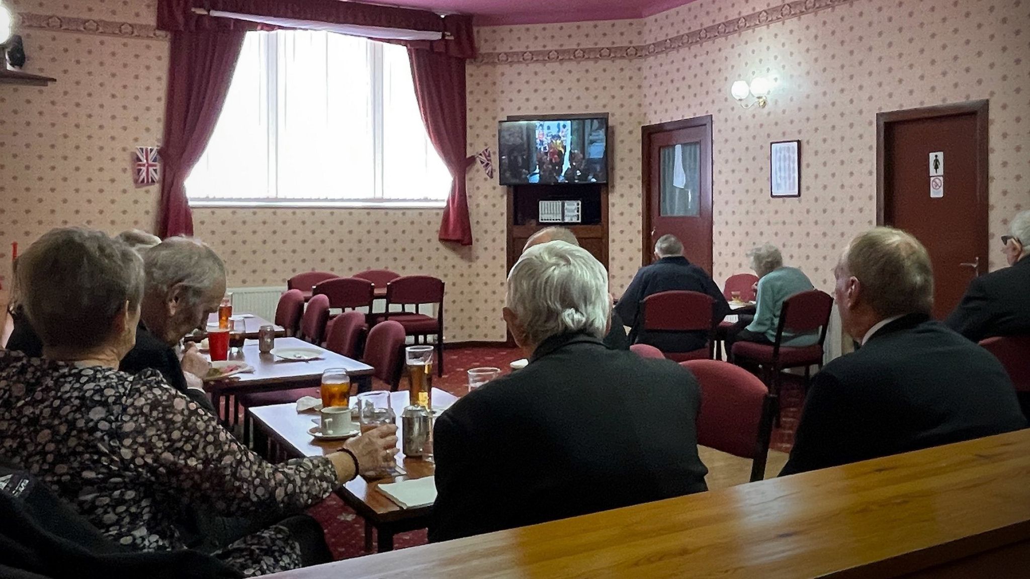Scotland joins in Queen's final farewell - BBC News