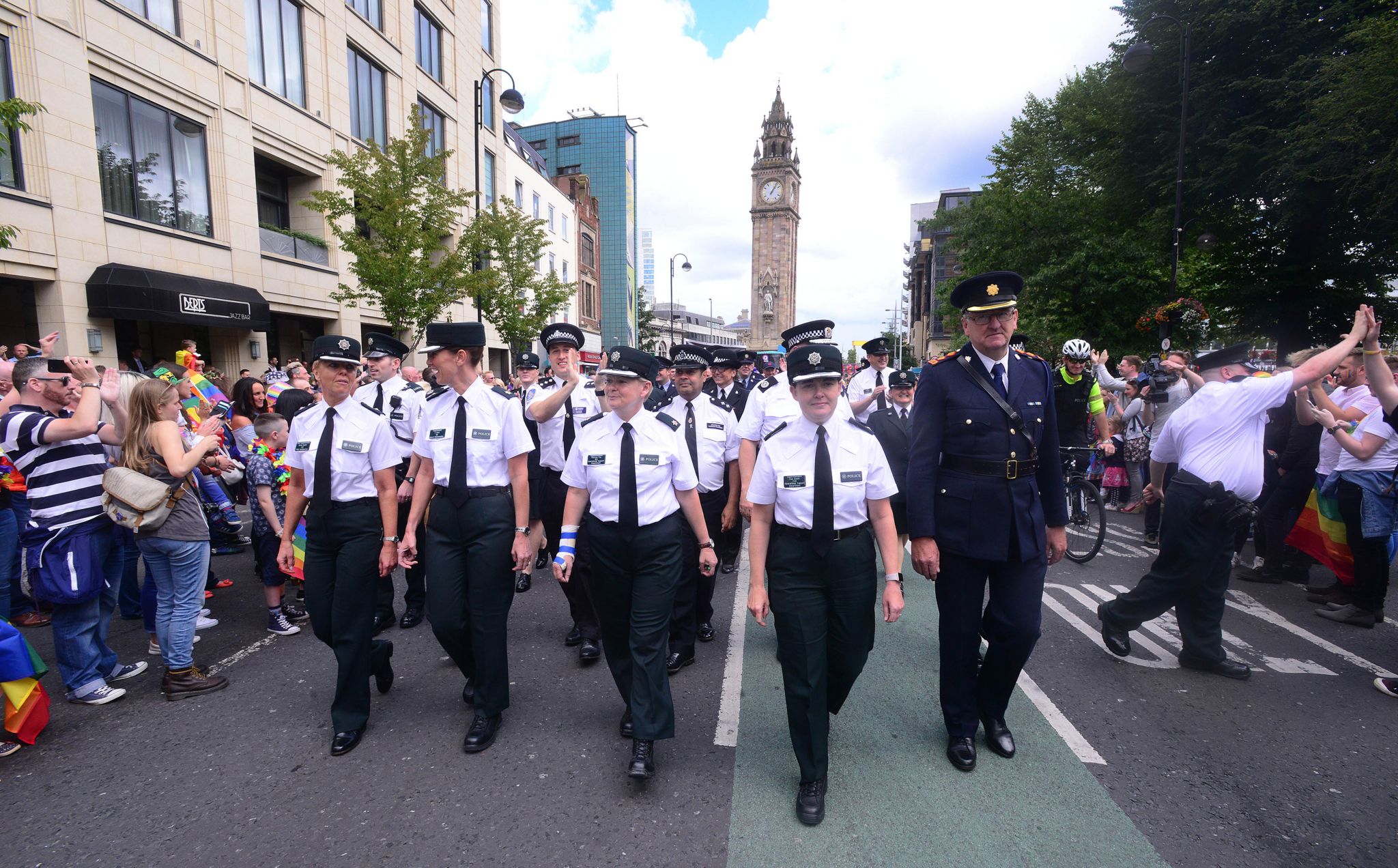 Belfast Pride: Officers told not to wear police uniforms - BBC News