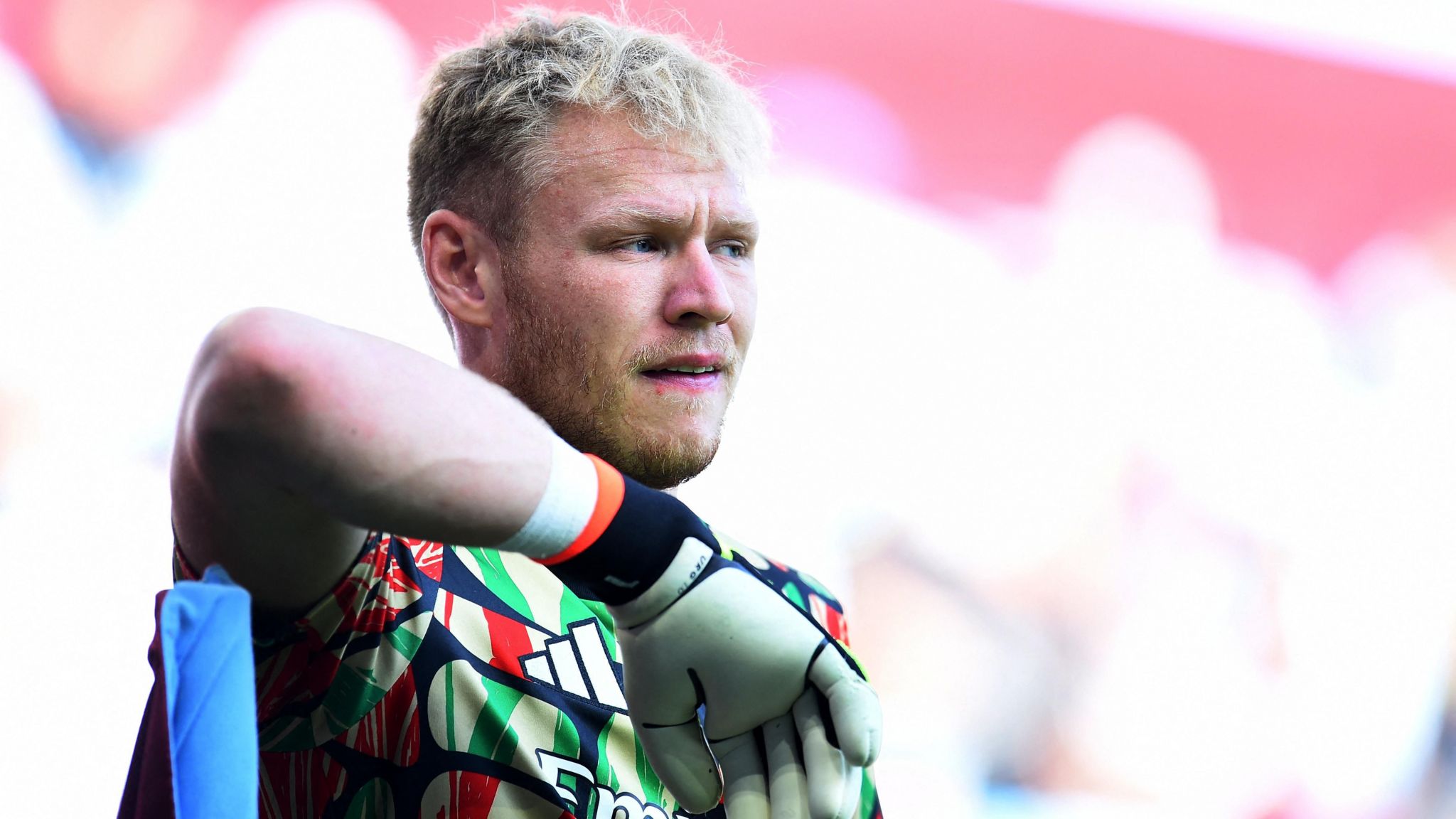 Aaron Ramsdale in action during a warm-up session for Arsenal