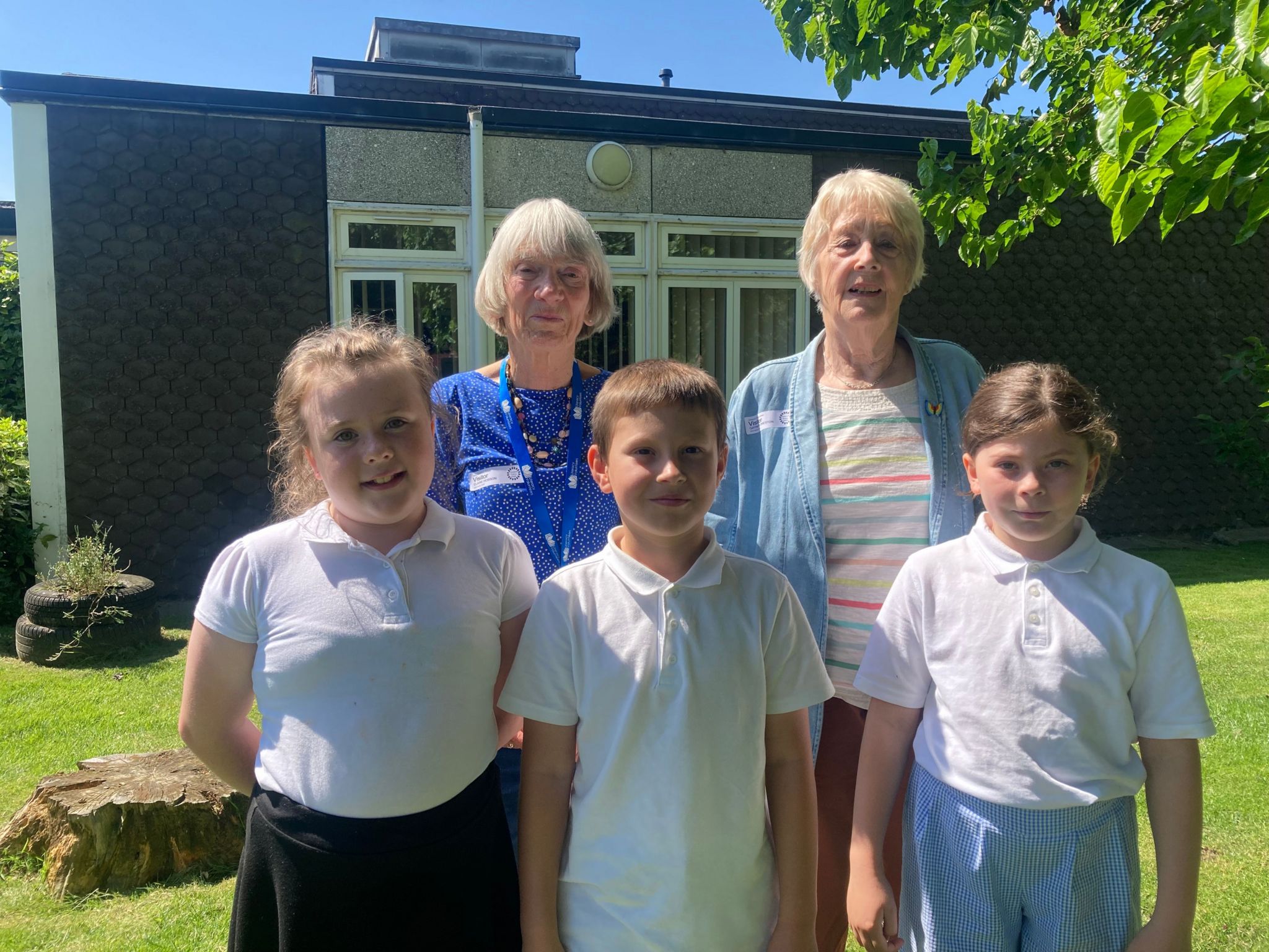 Volunteers and children at Canarvon Primary School.