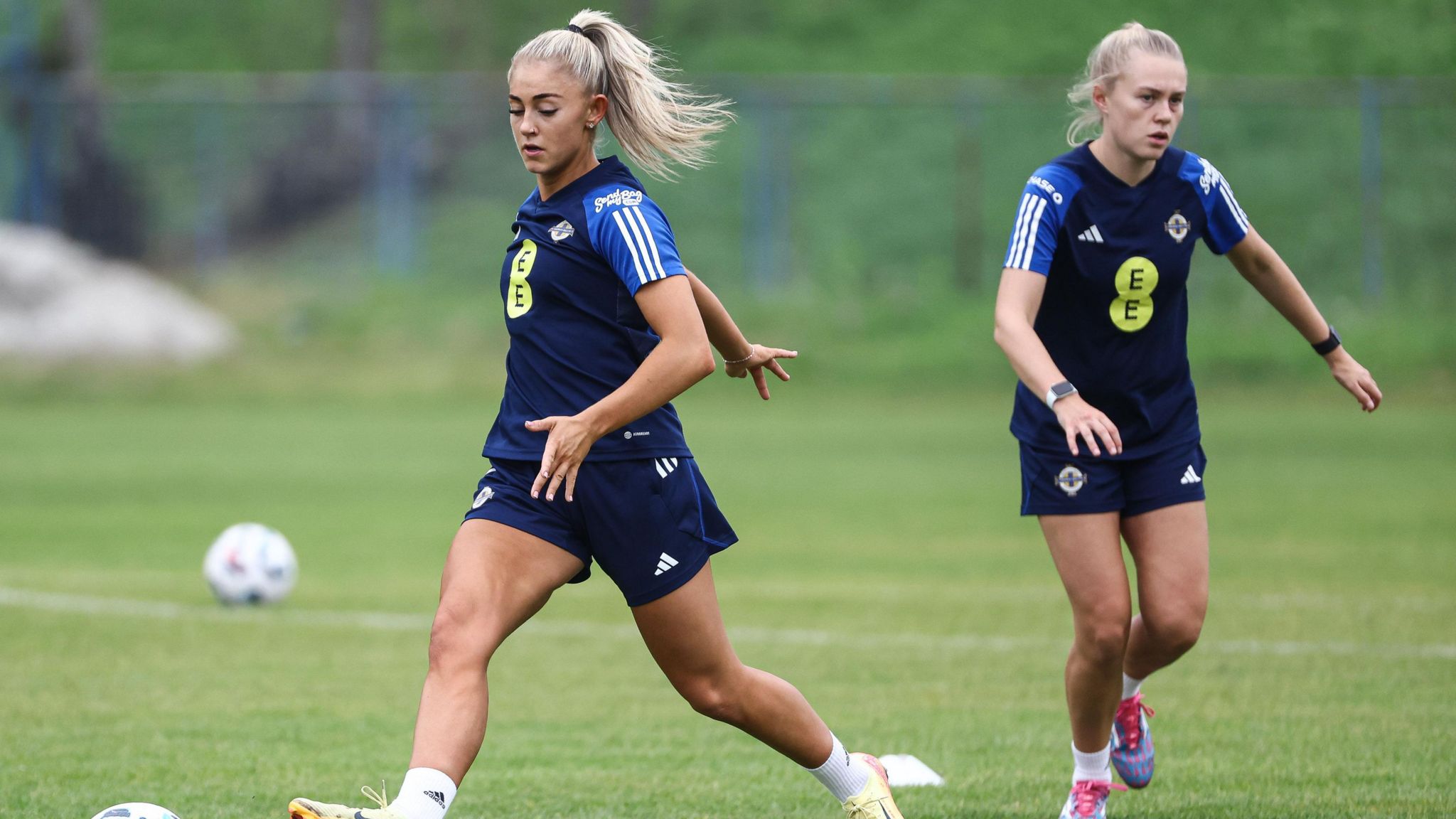 Danielle Maxwell and Casey Howe in training