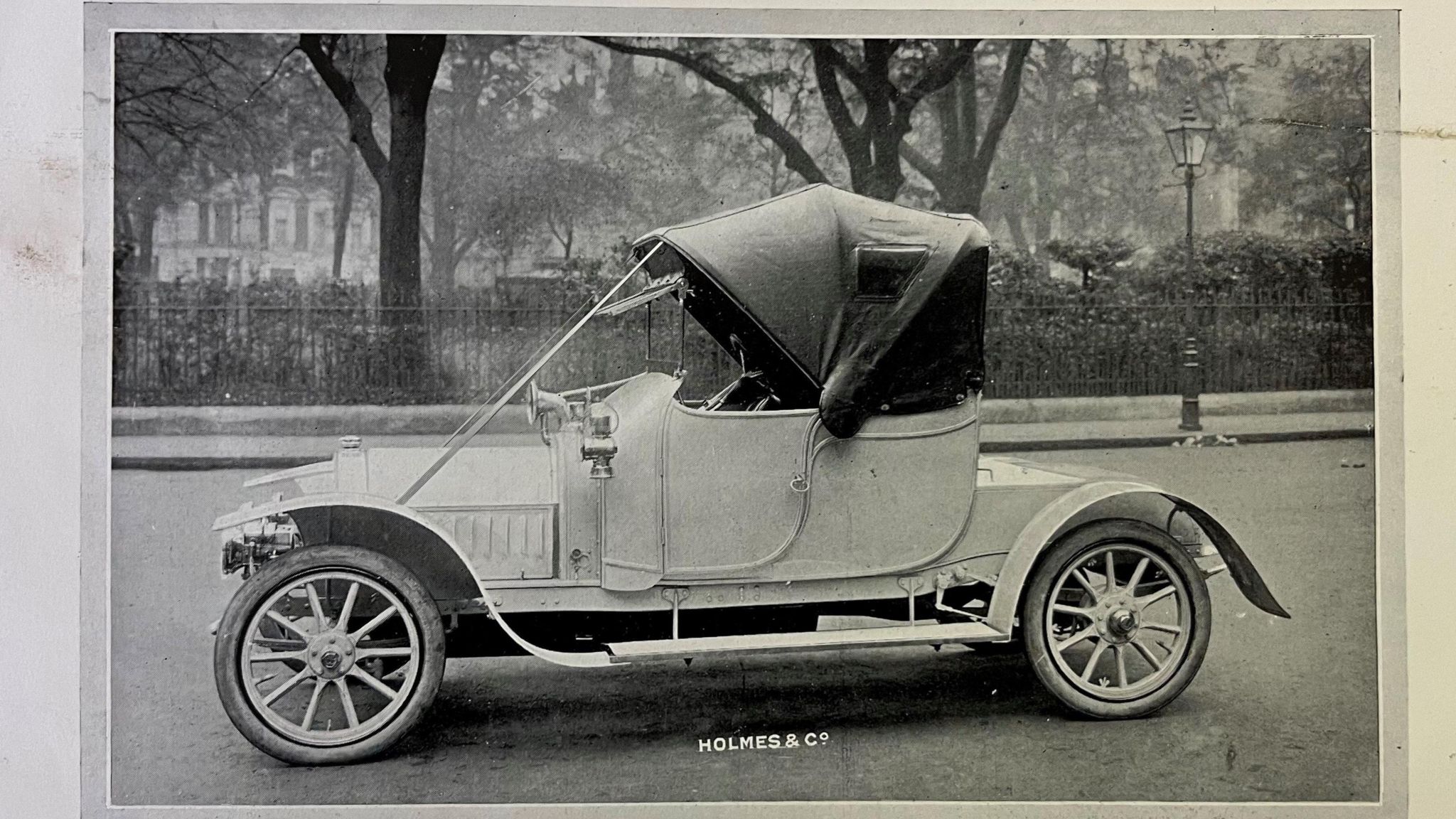 Early car photograph