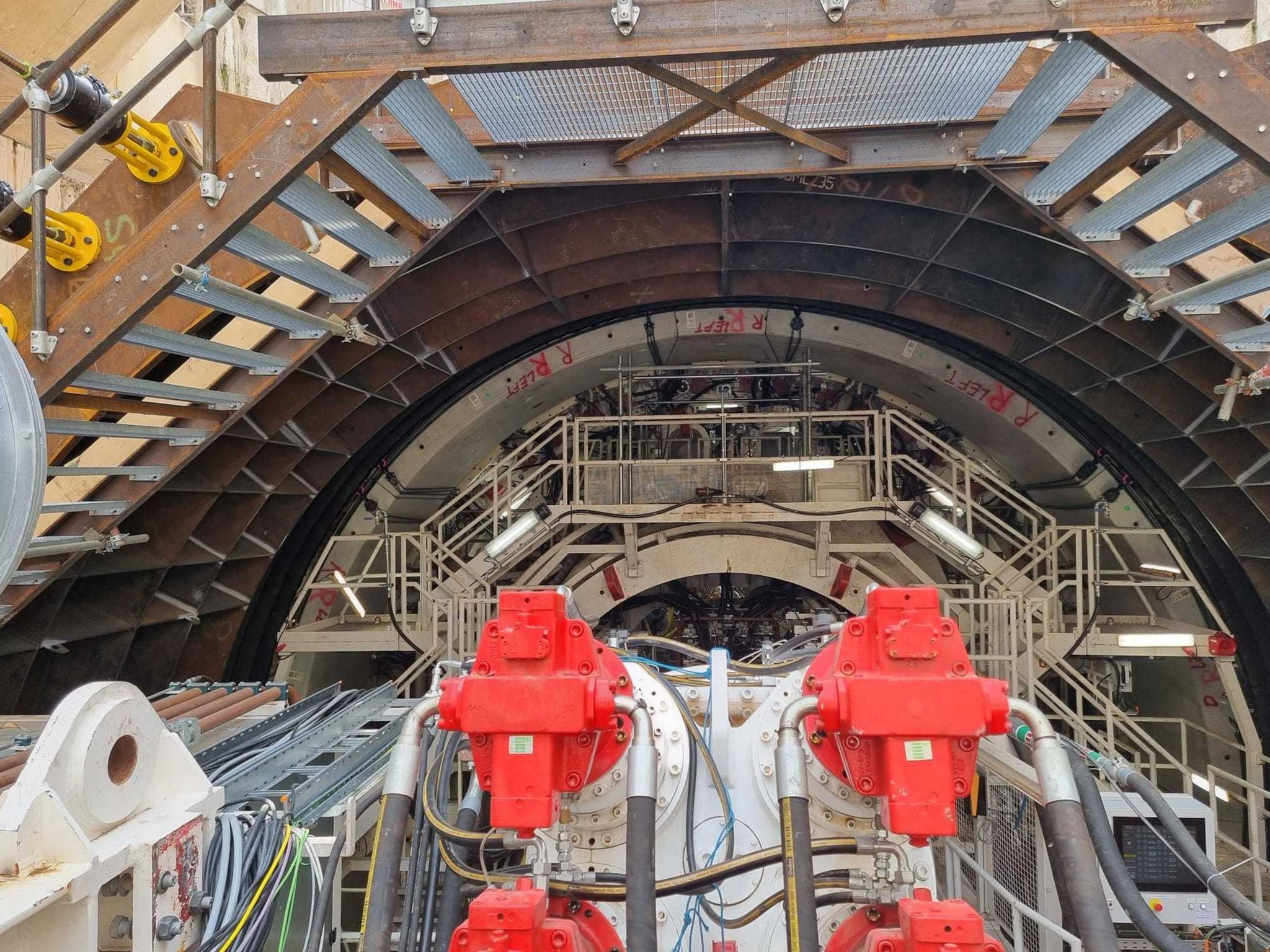 Silvertown Tunnel: Work starts on new London river crossing - BBC News