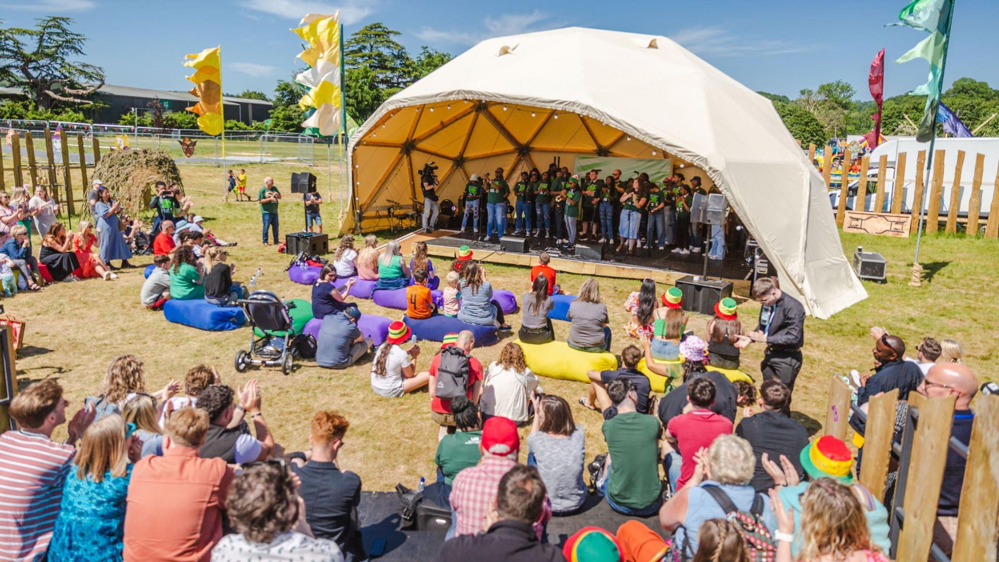 Dros 100,000 I Gystadlu Yn Eisteddfod Yr Urdd Eleni - BBC Cymru Fyw