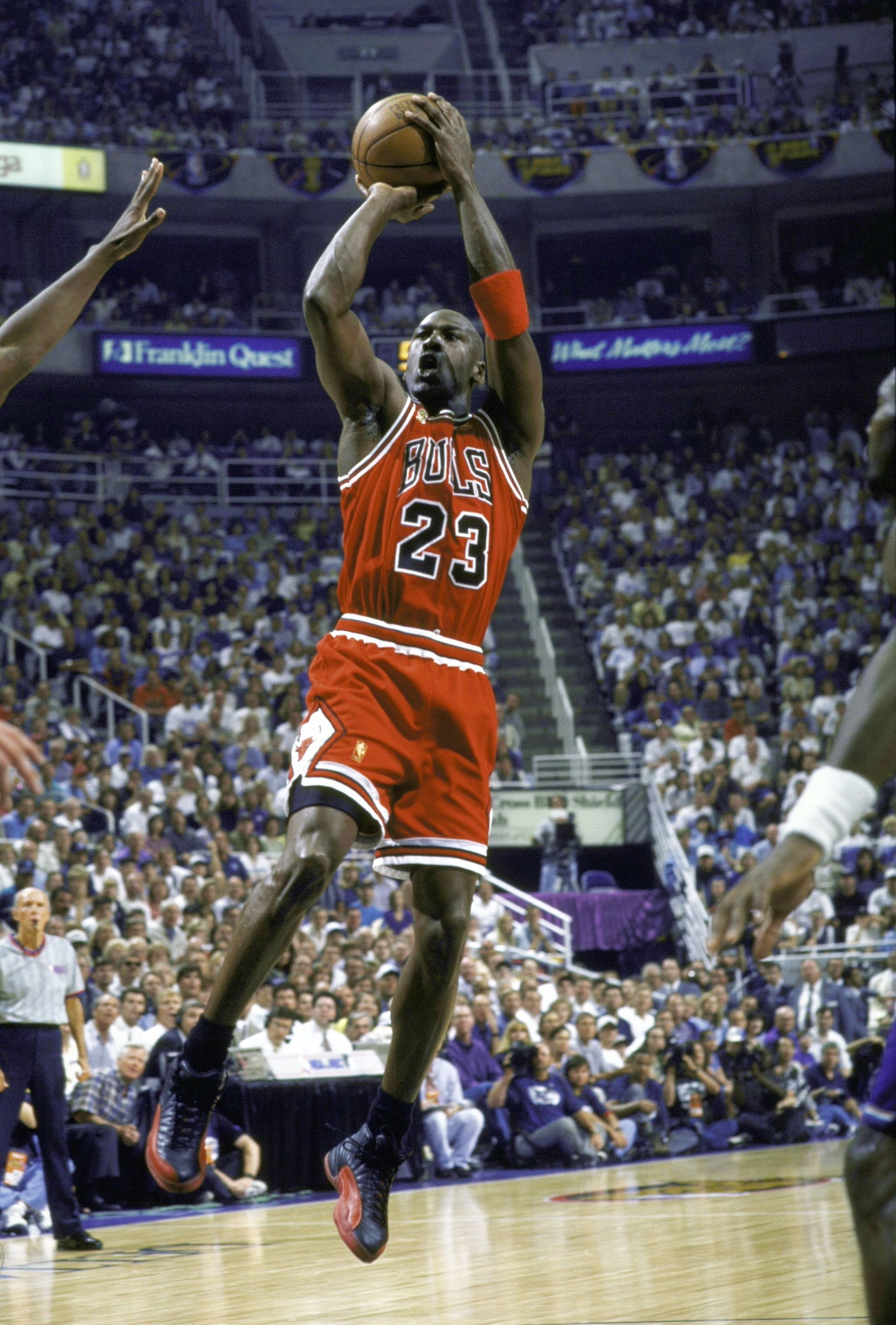 Michael Jordan's Chicago Bulls jersey from 1998 Finals sells for