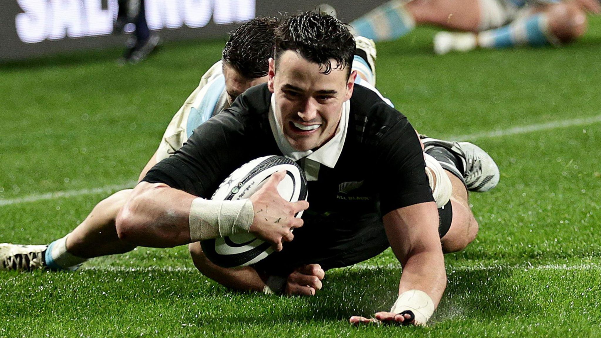 Will Jordan scores a try for New Zealand against Argentina