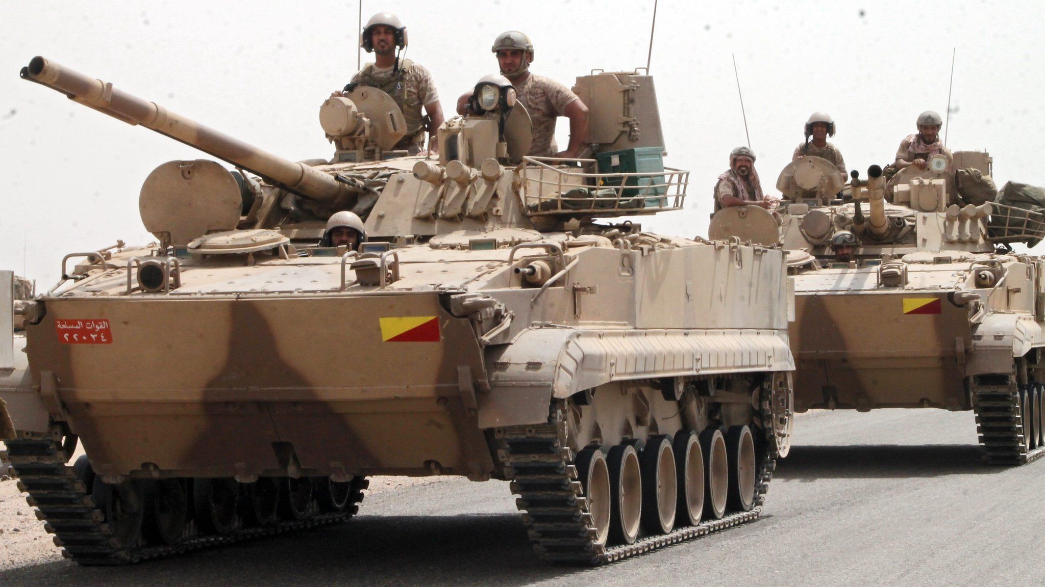Saudi-led coalition military personnel travel through Aden (3 August 2015)