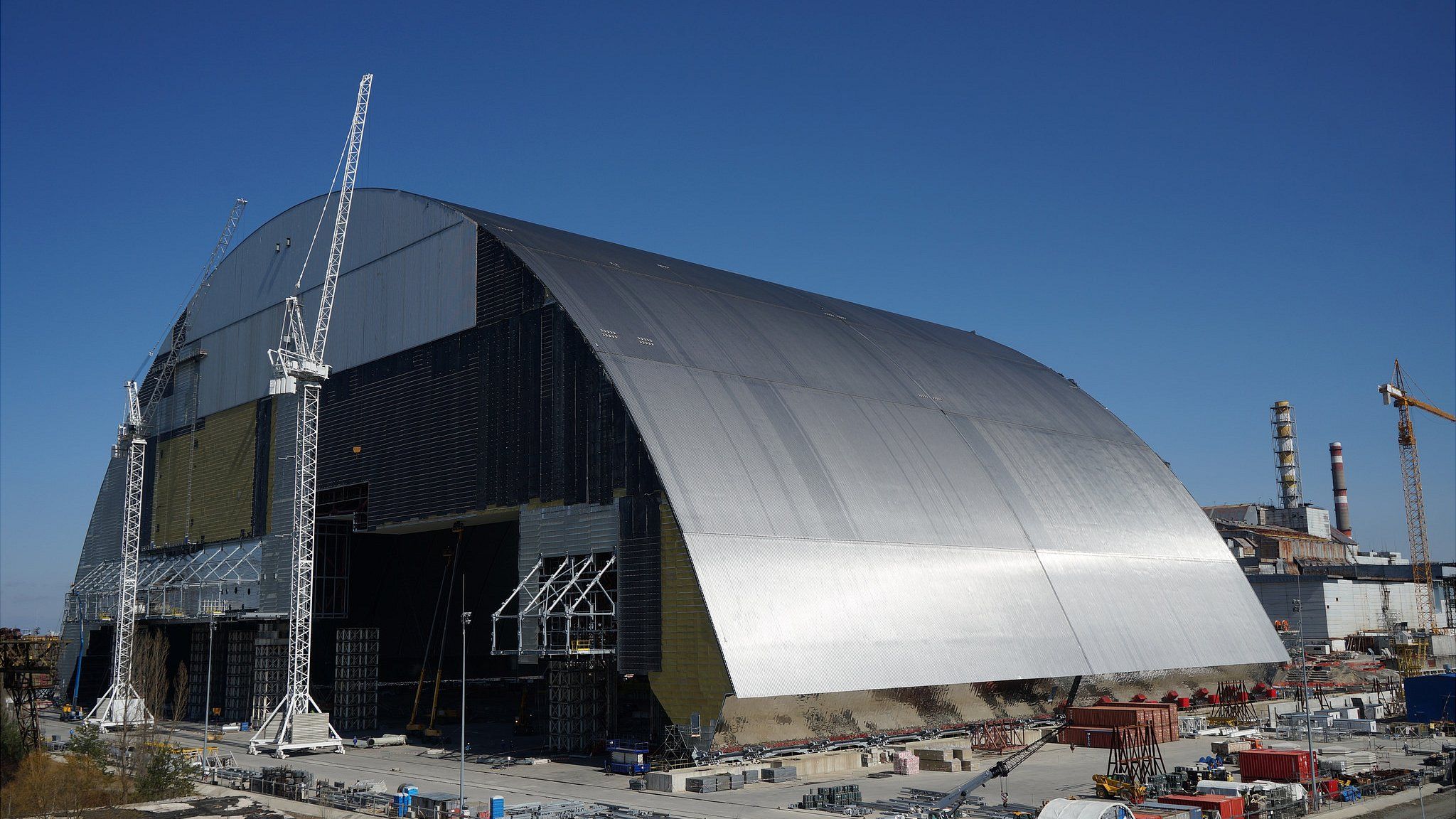 The giant shield which will eventually cover the Chernobyl reactor