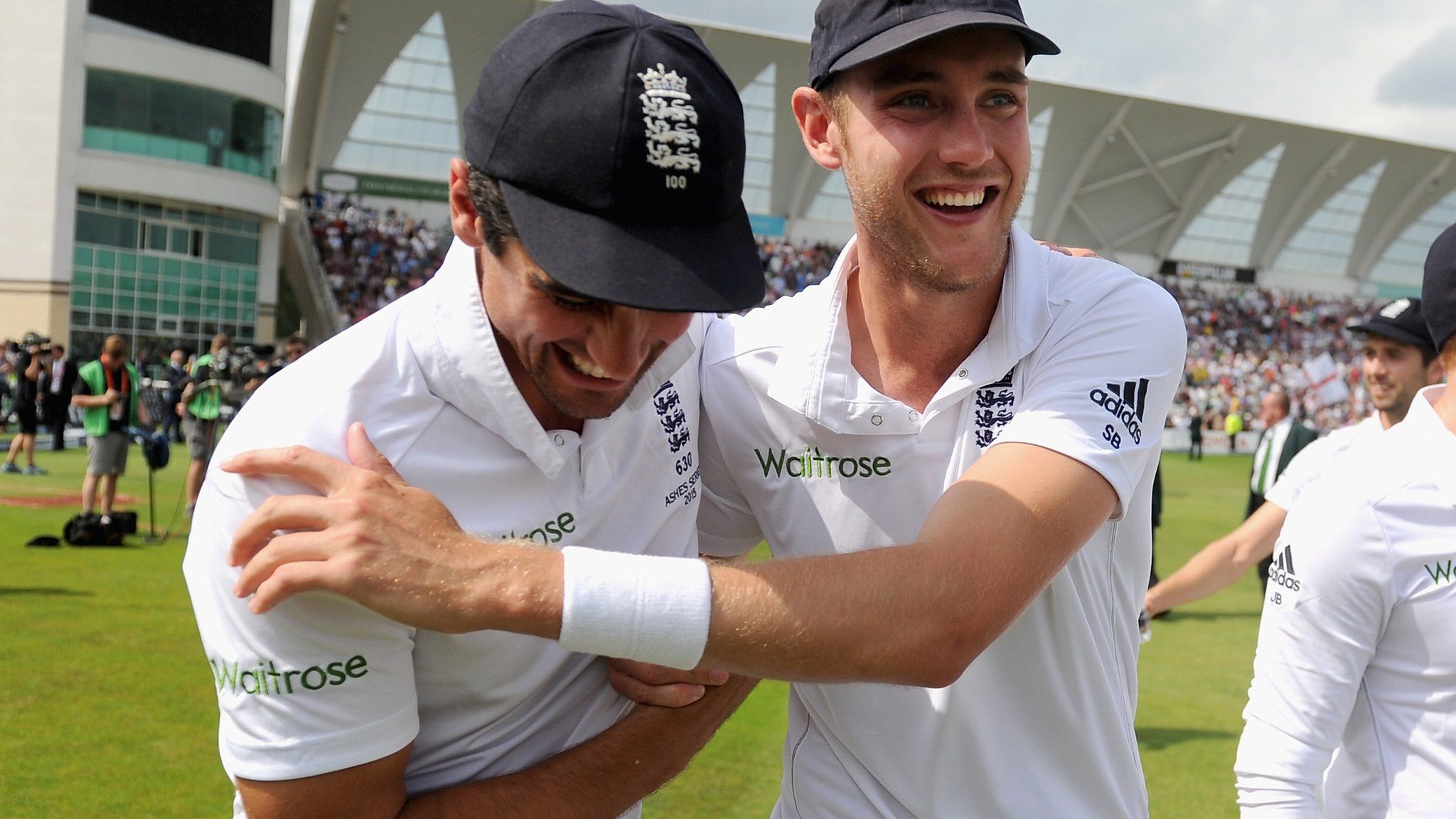 Alastair Cook and Stuart Broad (L-R)