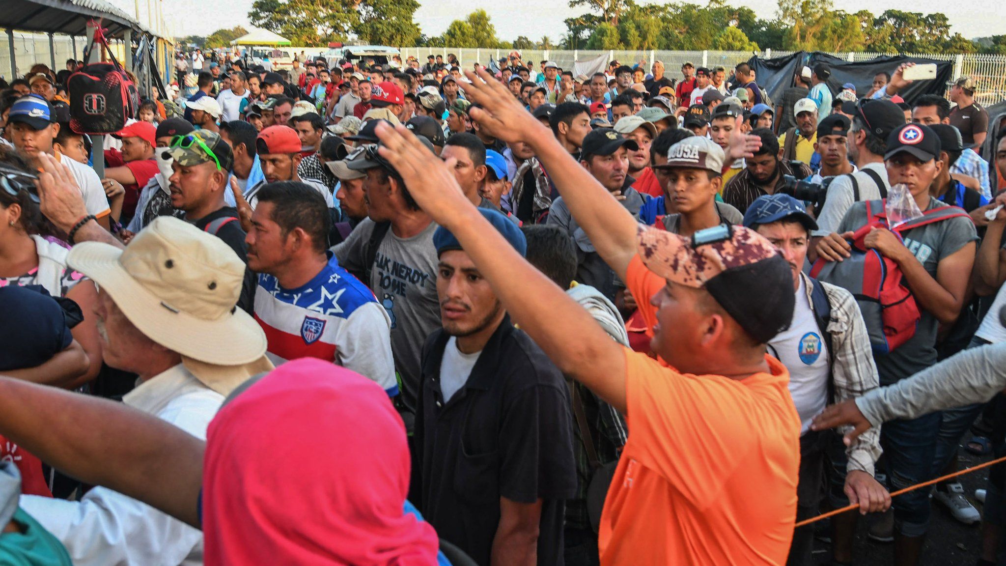 Honduran migrants in caravan headed to US