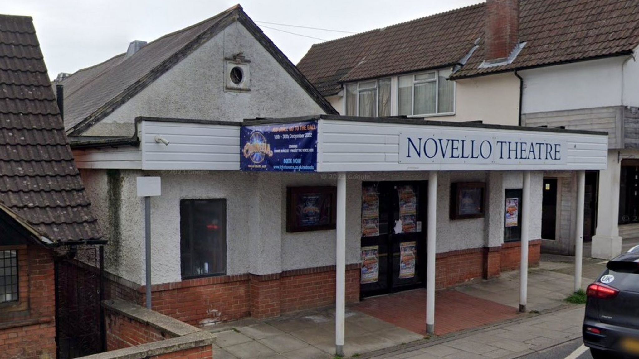 Front of the Novello Theatre in Sunninghill