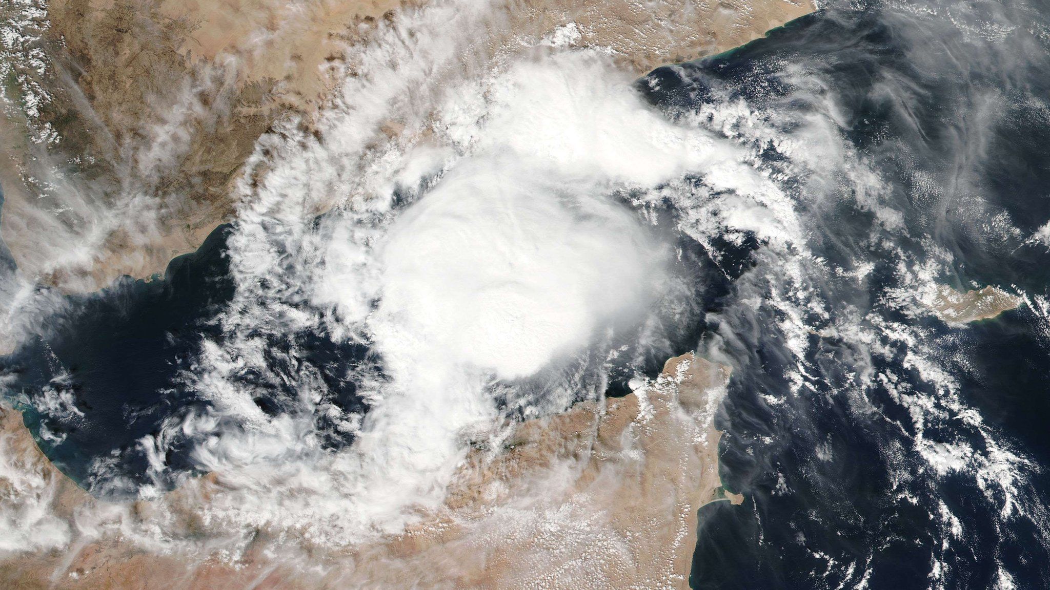 Nasa satellite photo shows Tropical Cyclone Megh in the Arabian Sea (7 November 2015)