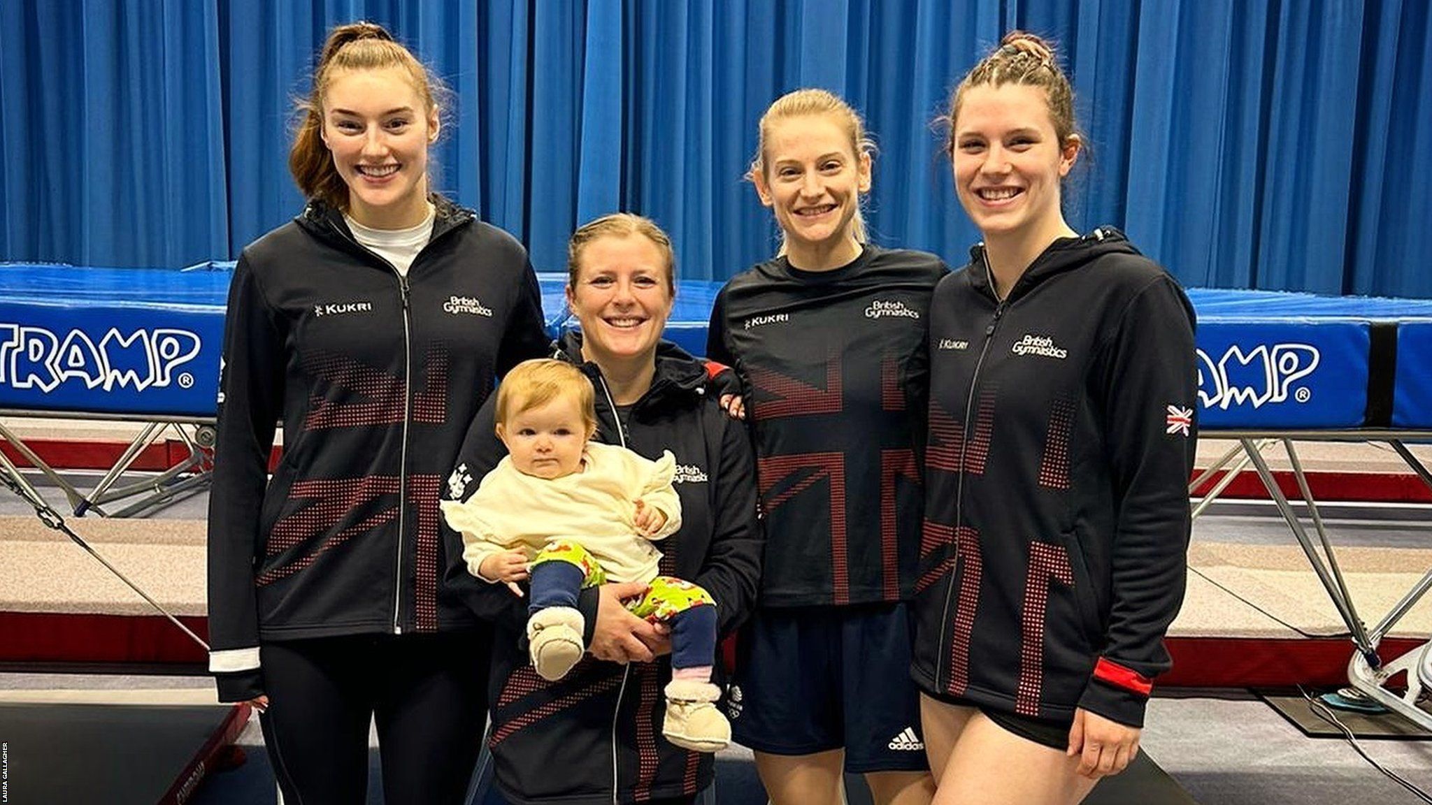 Laura introduces her daughter Edie to her GB team mates