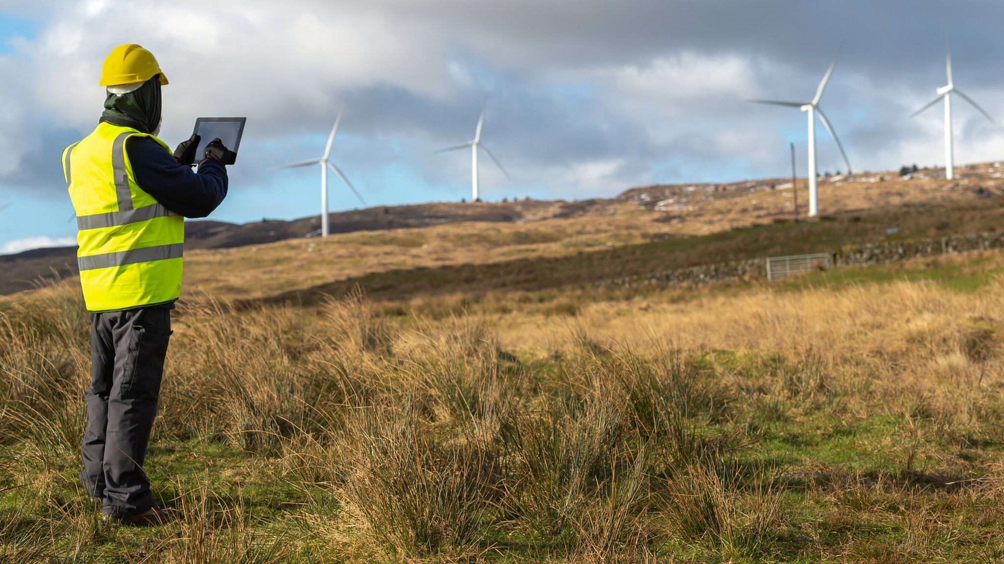 New 80-turbine wind farm proposed in Scottish Borders - BBC News