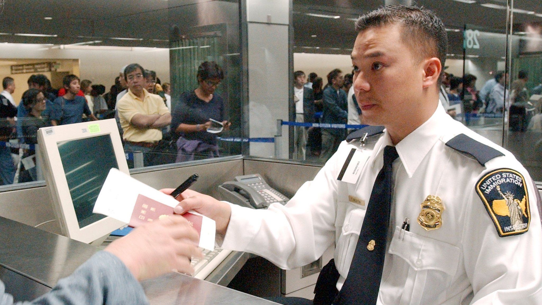 US immigration inspector at San Francisco International Airport