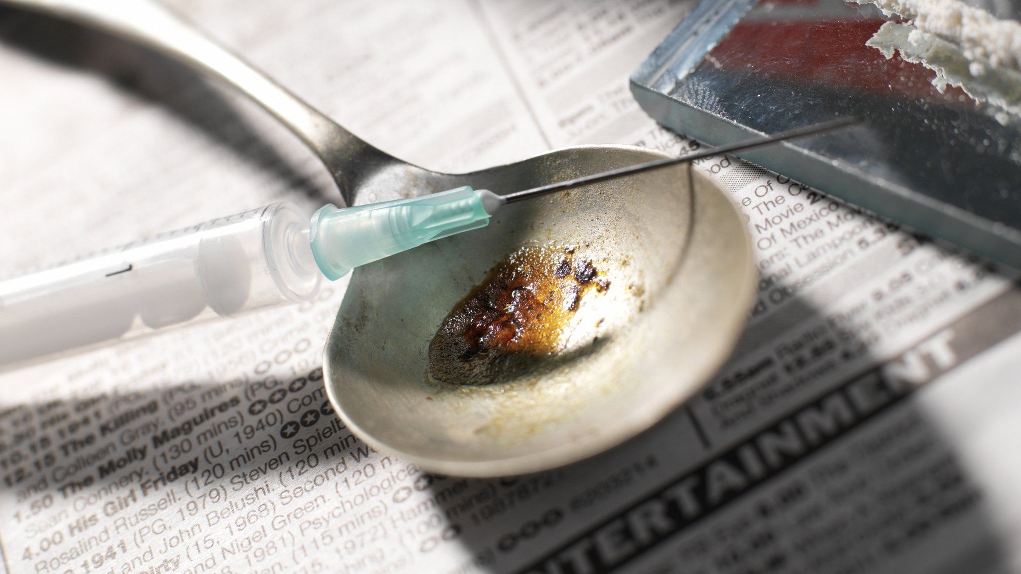 Police issue heroin warning after three people die - BBC News