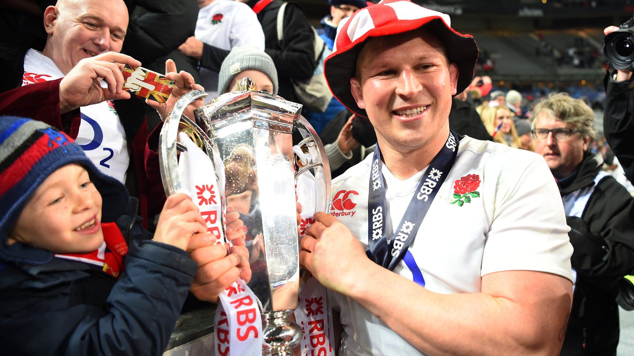 England captain Dylan Hartley celebrates winning the 2016 Six Nations