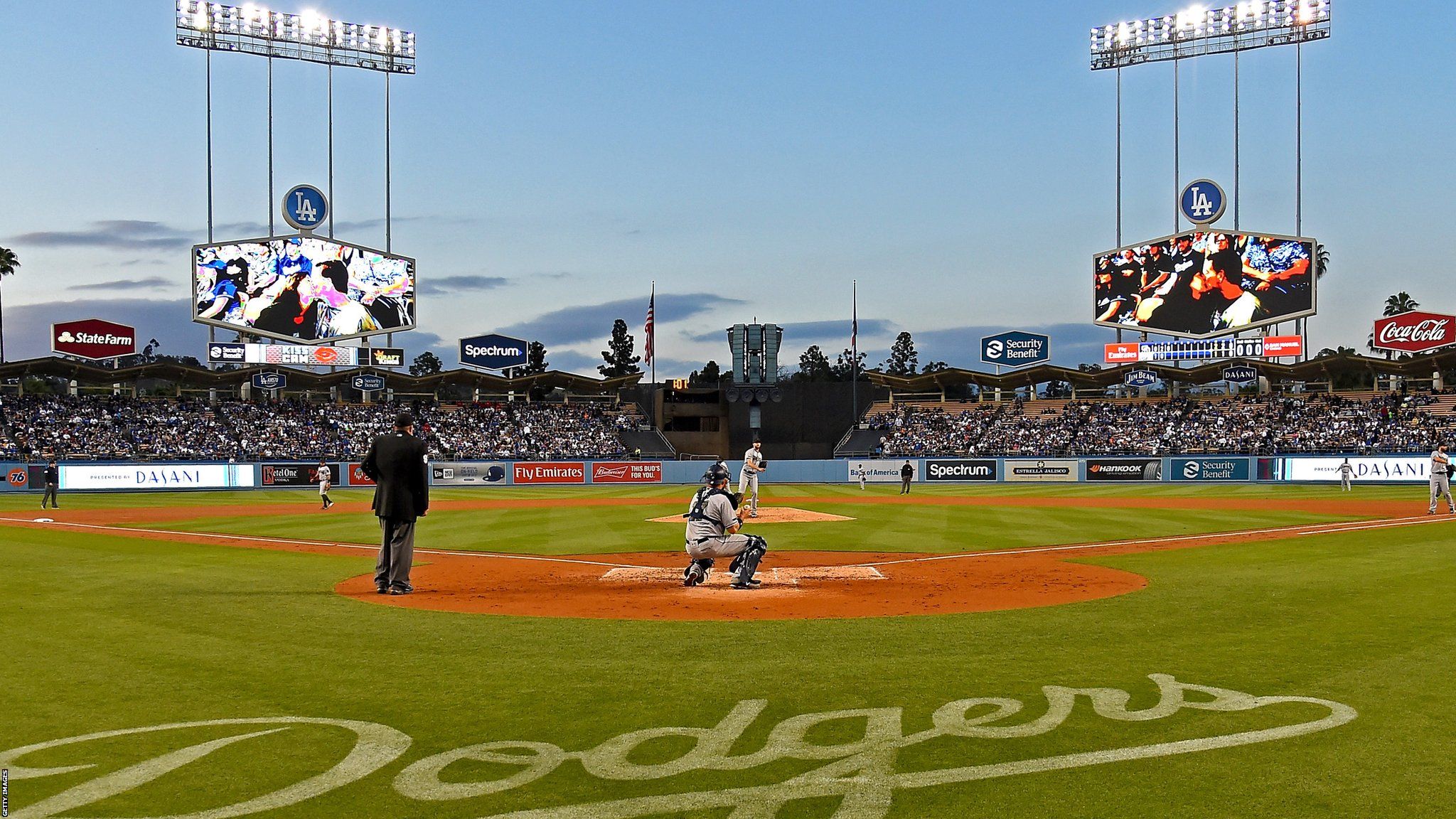 Estrella Jalisco teams up with the Dodgers for special-edition