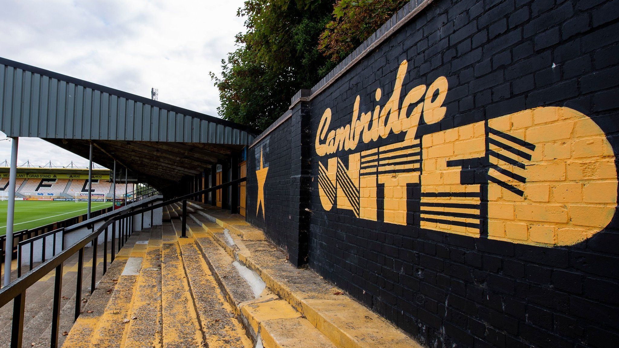 Cambridge United's Abbey Stadium redevelopment plans 'at a crossroads' BBC News