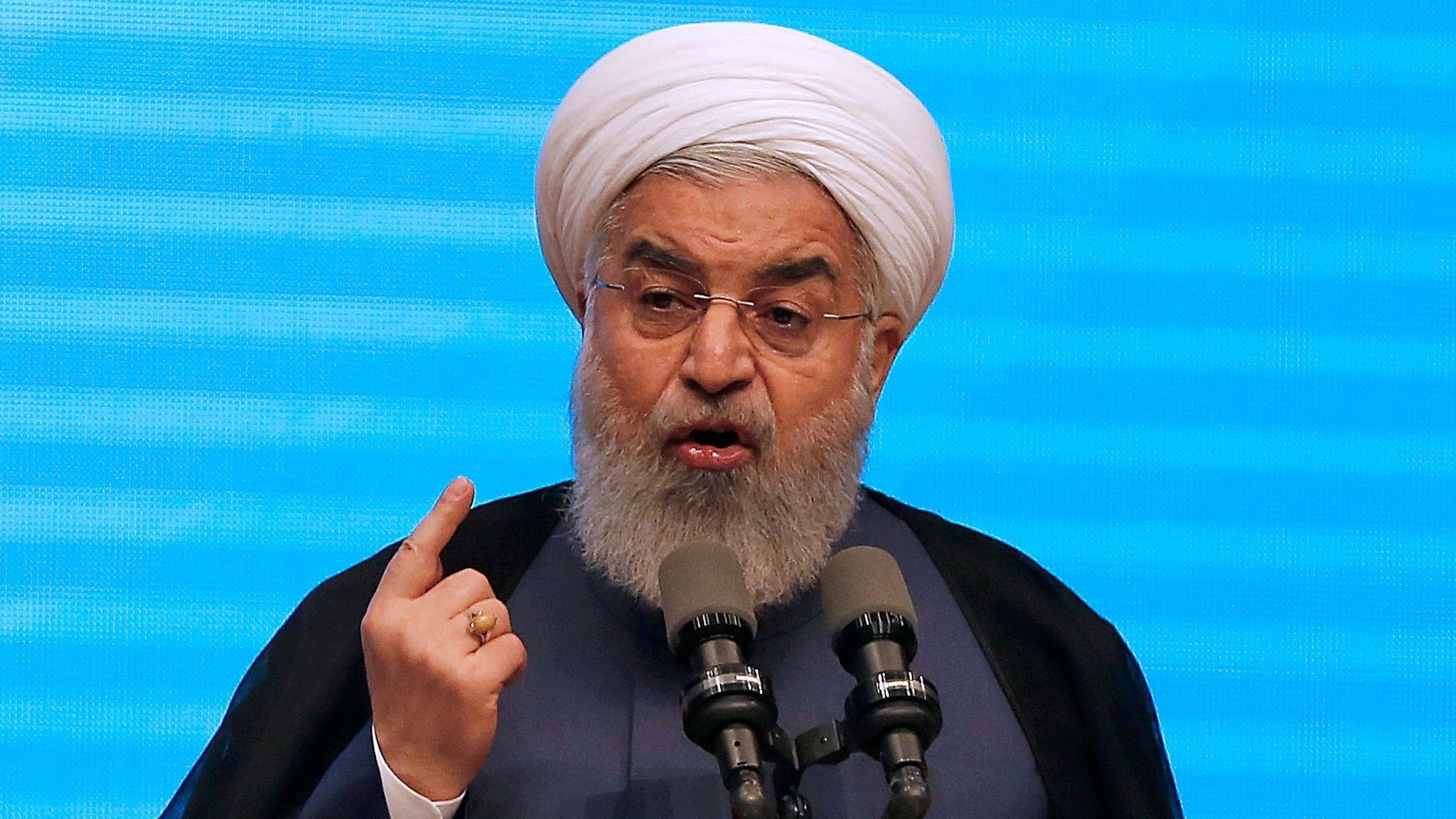 Iranian President Hassan Rouhani gives a speech in the city of Tabriz (25 April 2018)