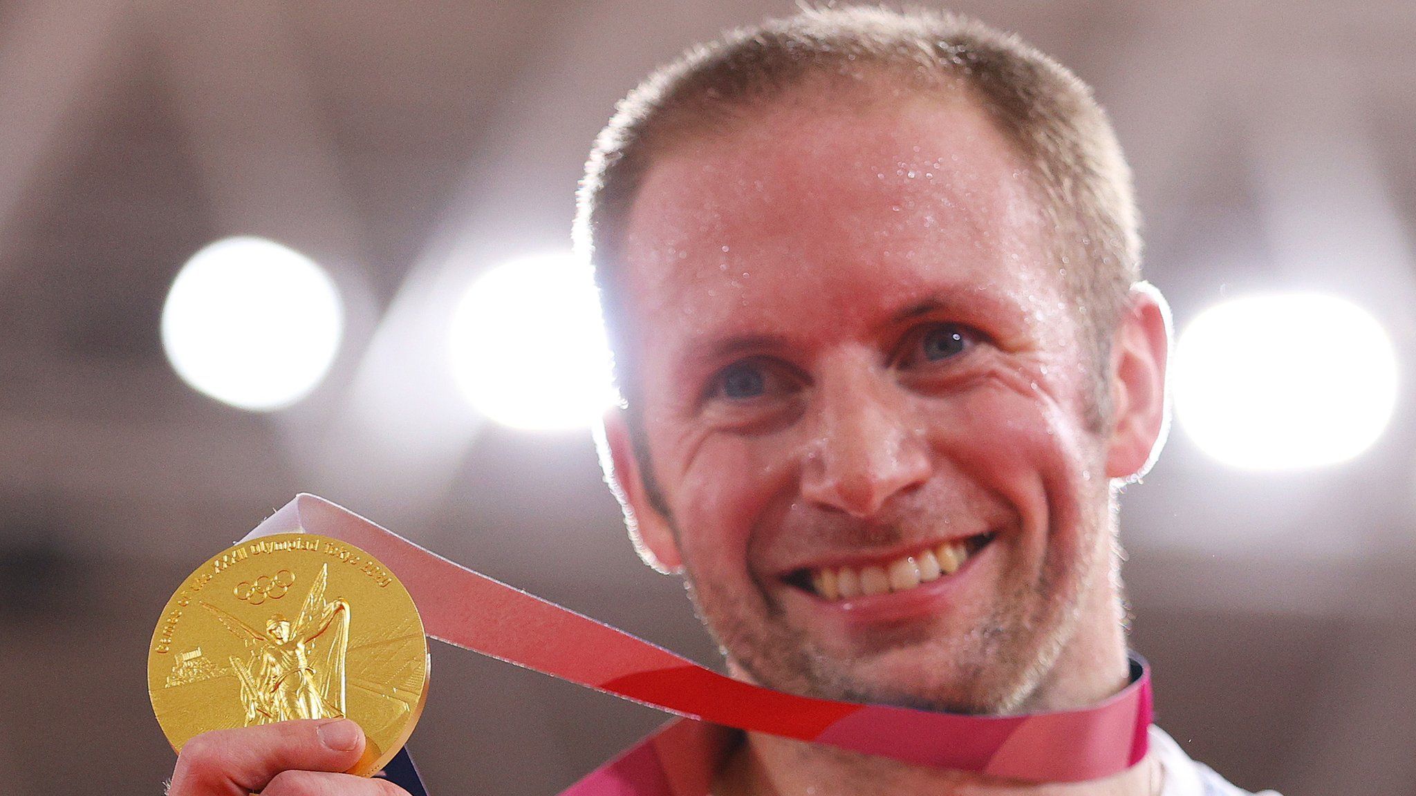 Jason Kenny: Calls for knighthood for Olympic champion - BBC News