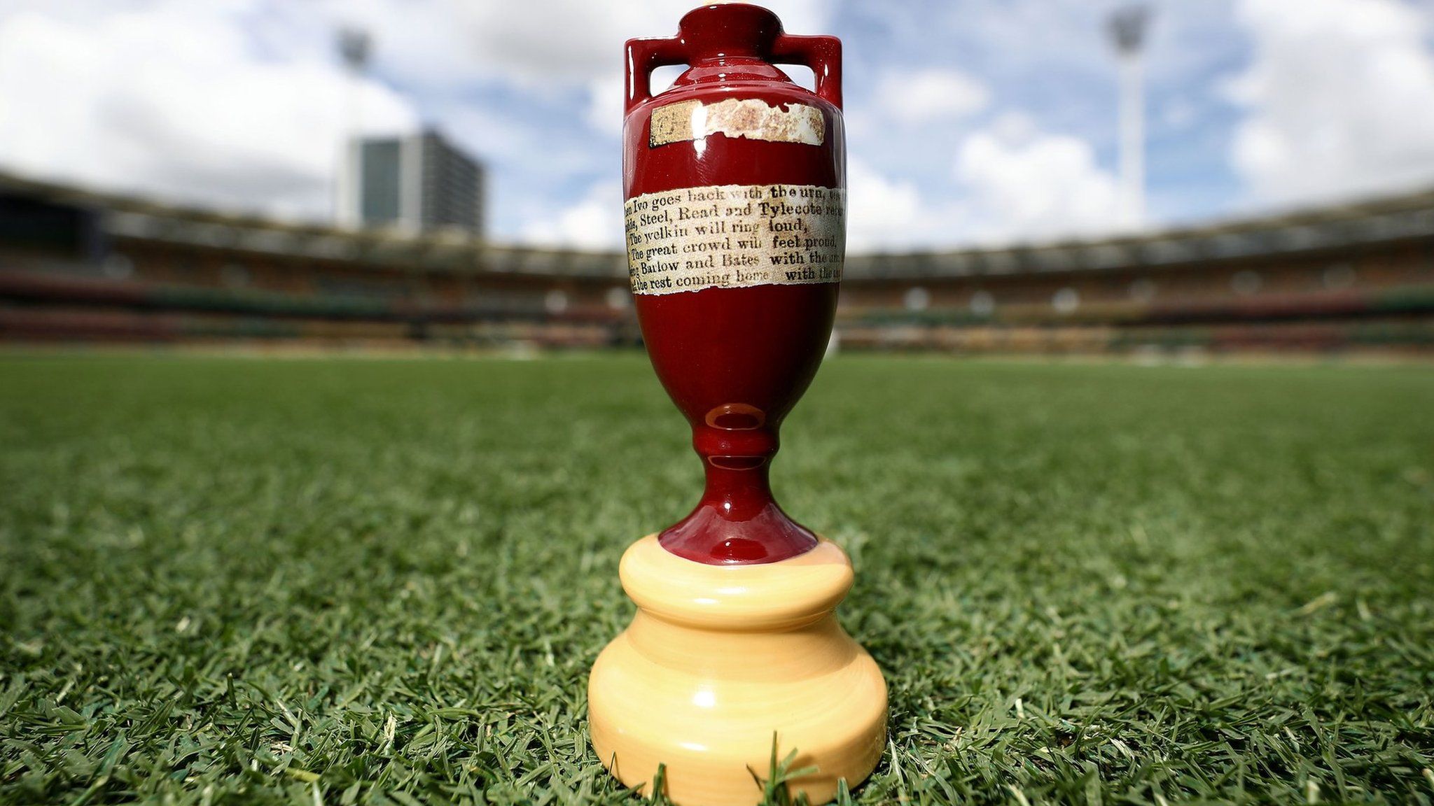 Ashes urn