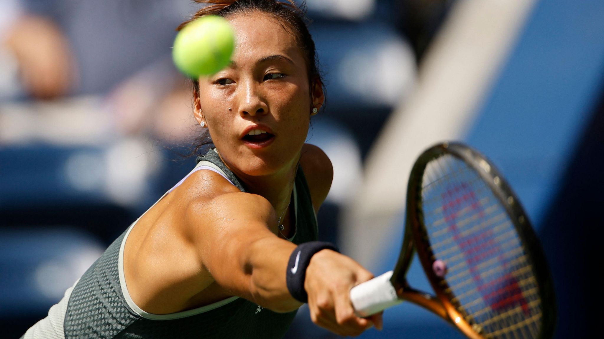 Zheng Qinwen in action at the US Open