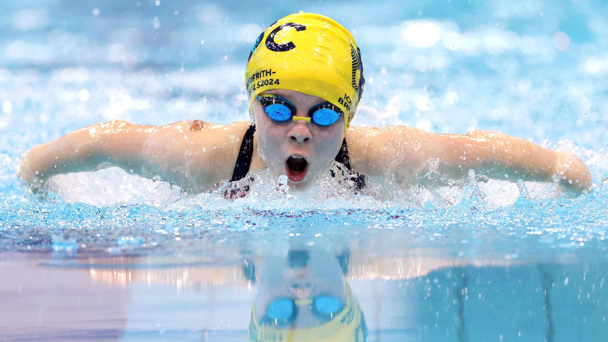 Iona Winnifrith swimming the butterfly