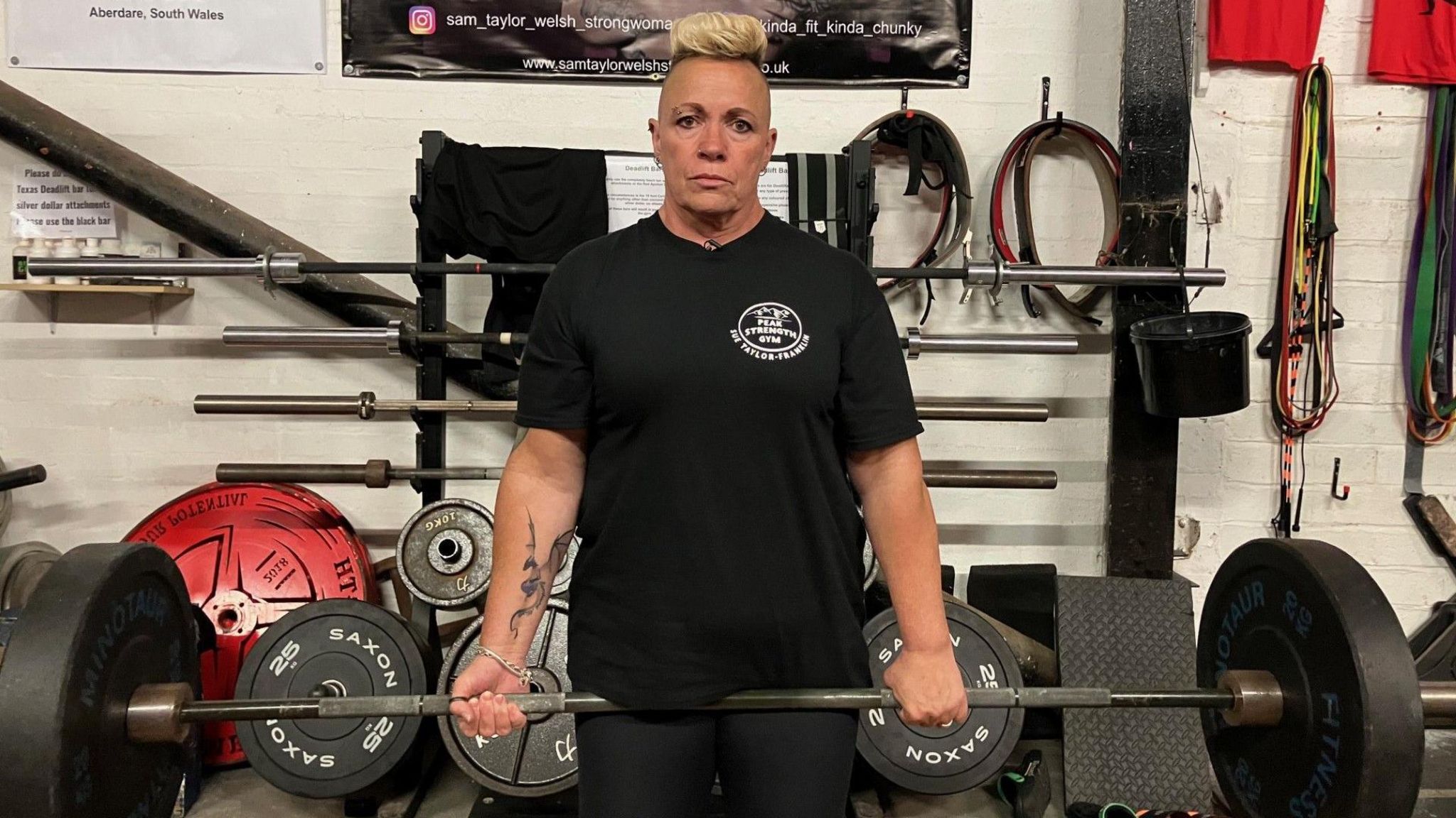 Sue Taylor-Franklin deadlifting weights in the gym