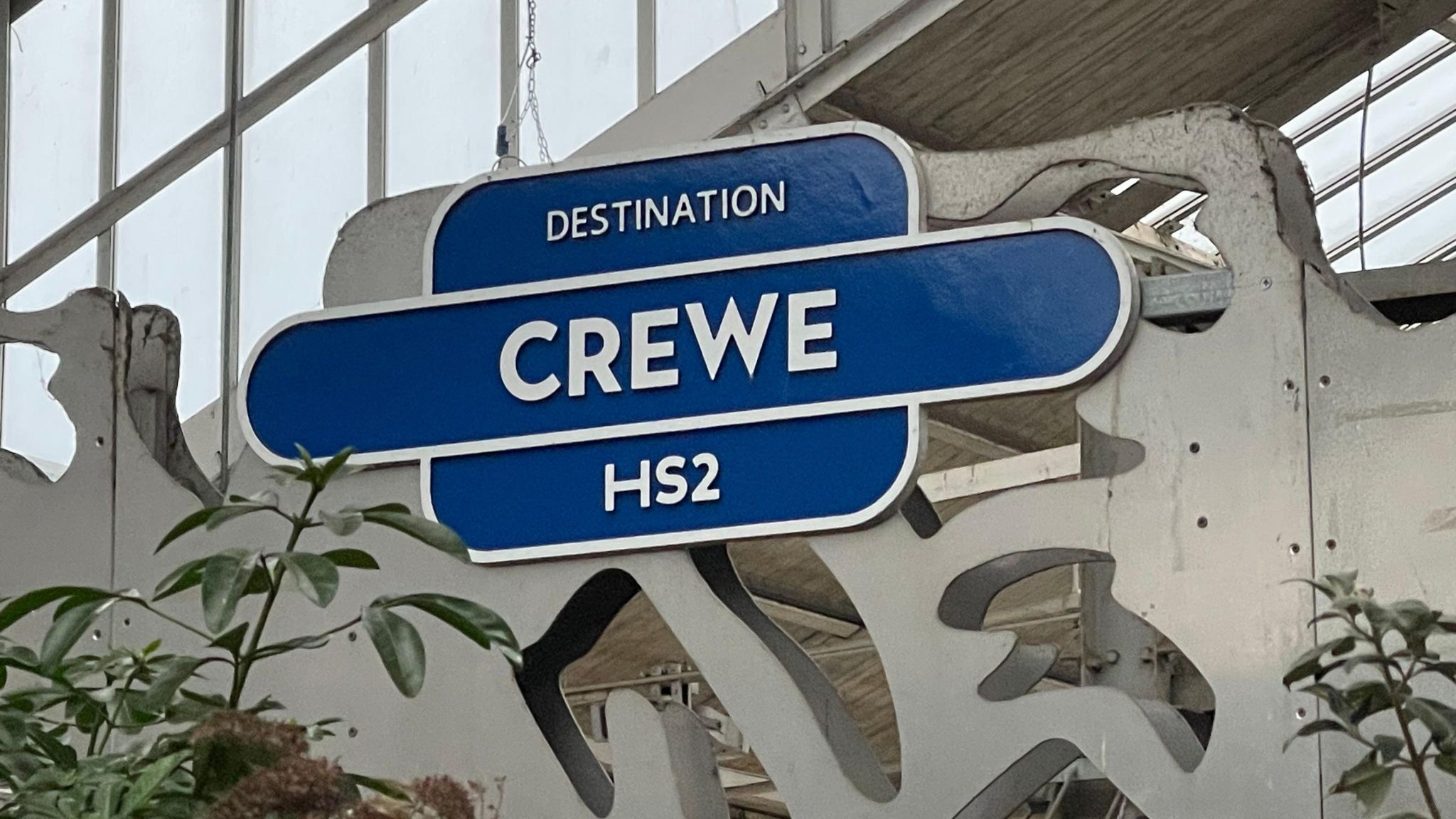 Sign at Crewe station saying HS2