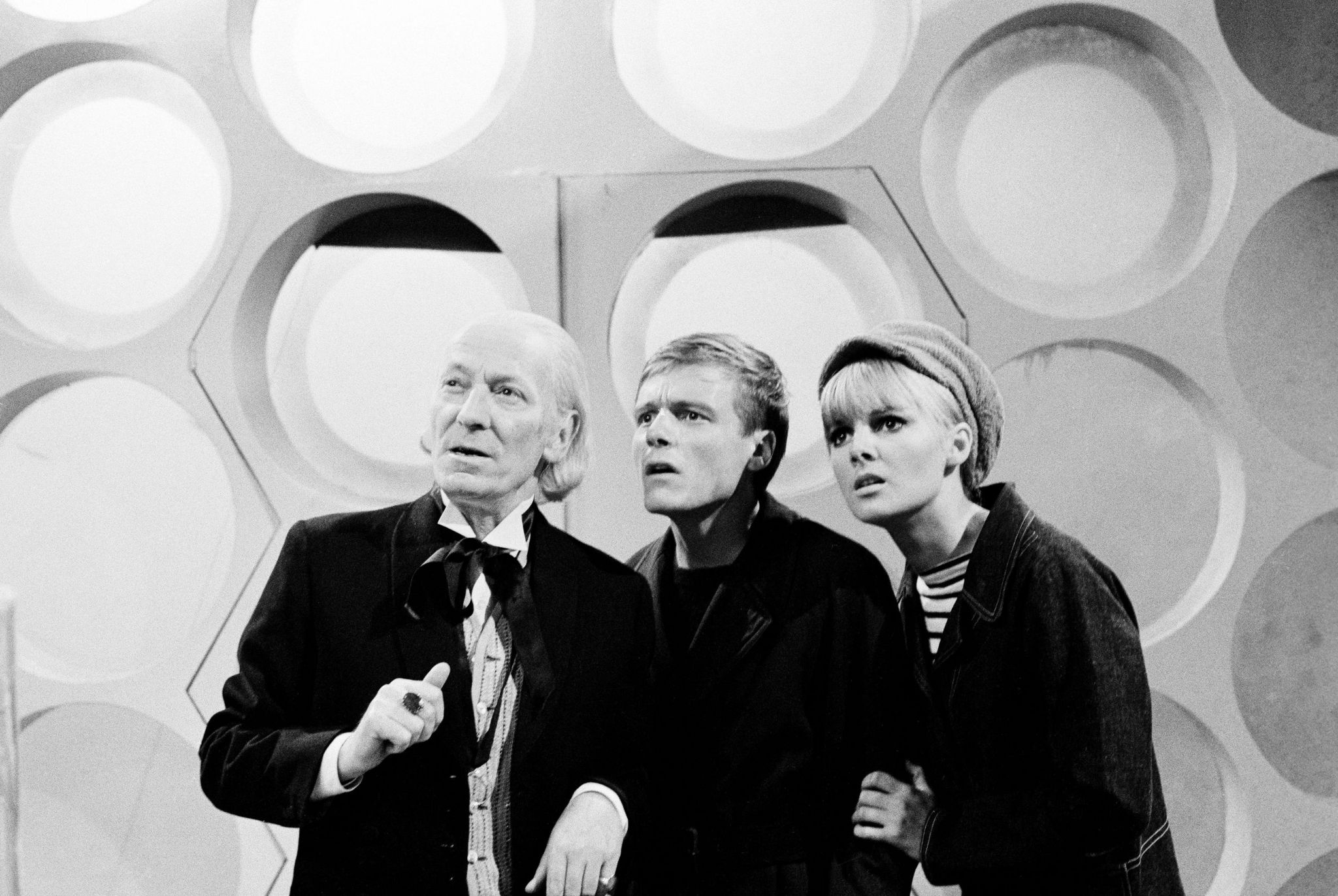 William Hartnell (The Doctor), Michael Craze (Ben) and Anneke Wills (Polly) inside the TARDIS in The Smugglers (1966)