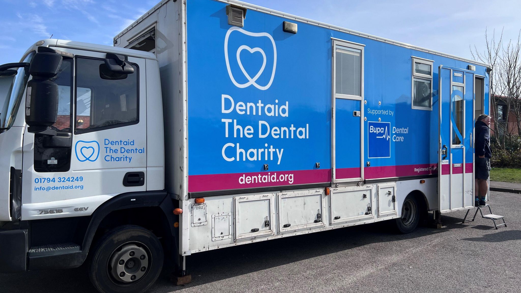 A mobile dental bus